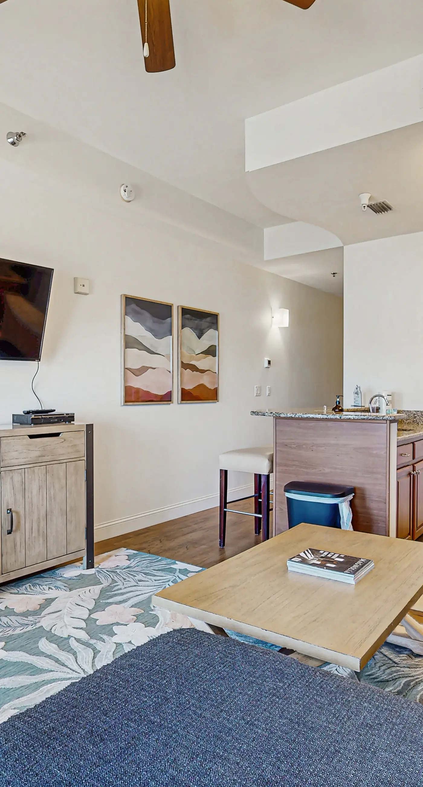 Gorgeous coastal home with plenty of space shared pool and easy beach access