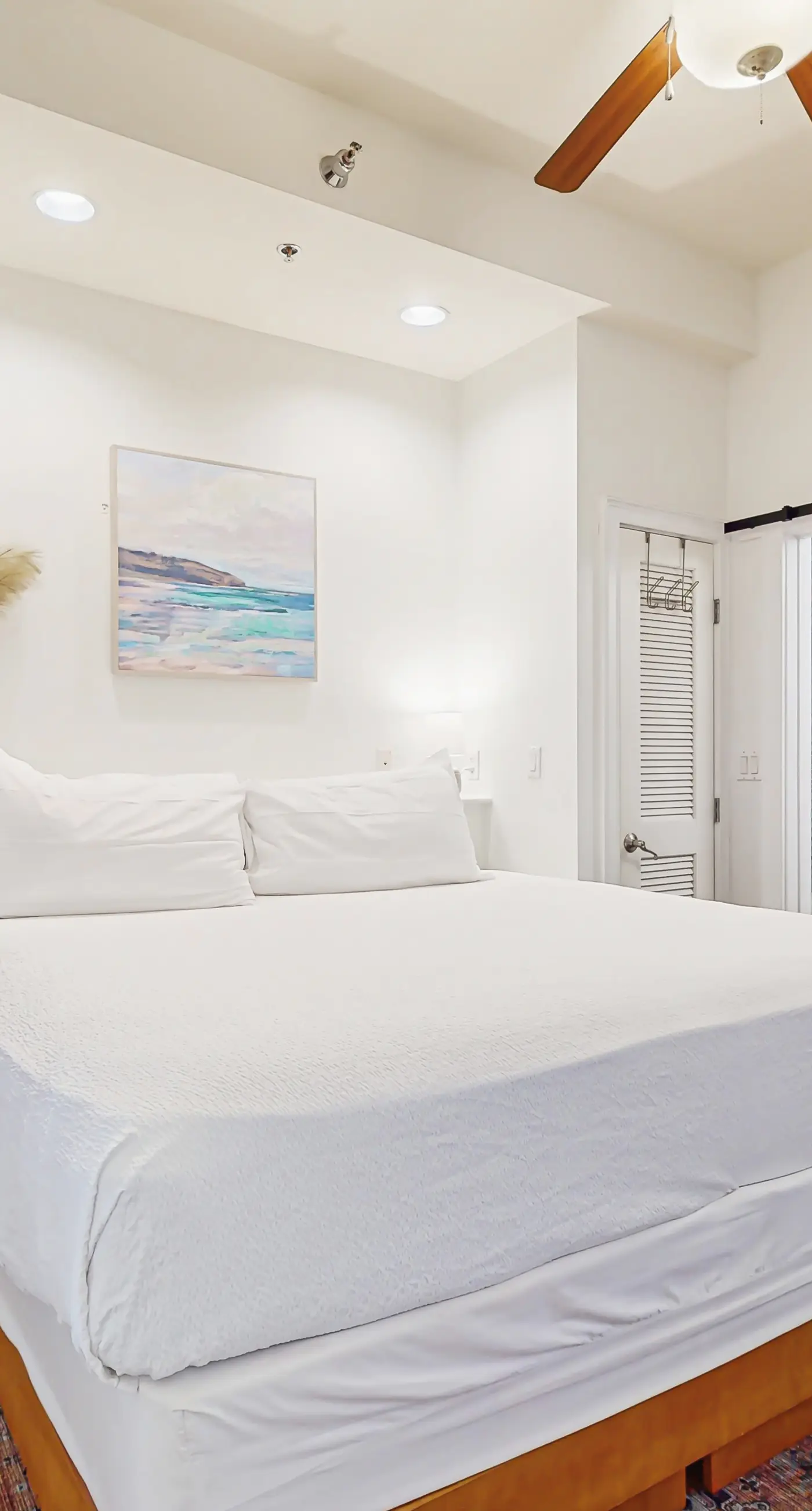 Gorgeous coastal home with plenty of space shared pool and easy beach access