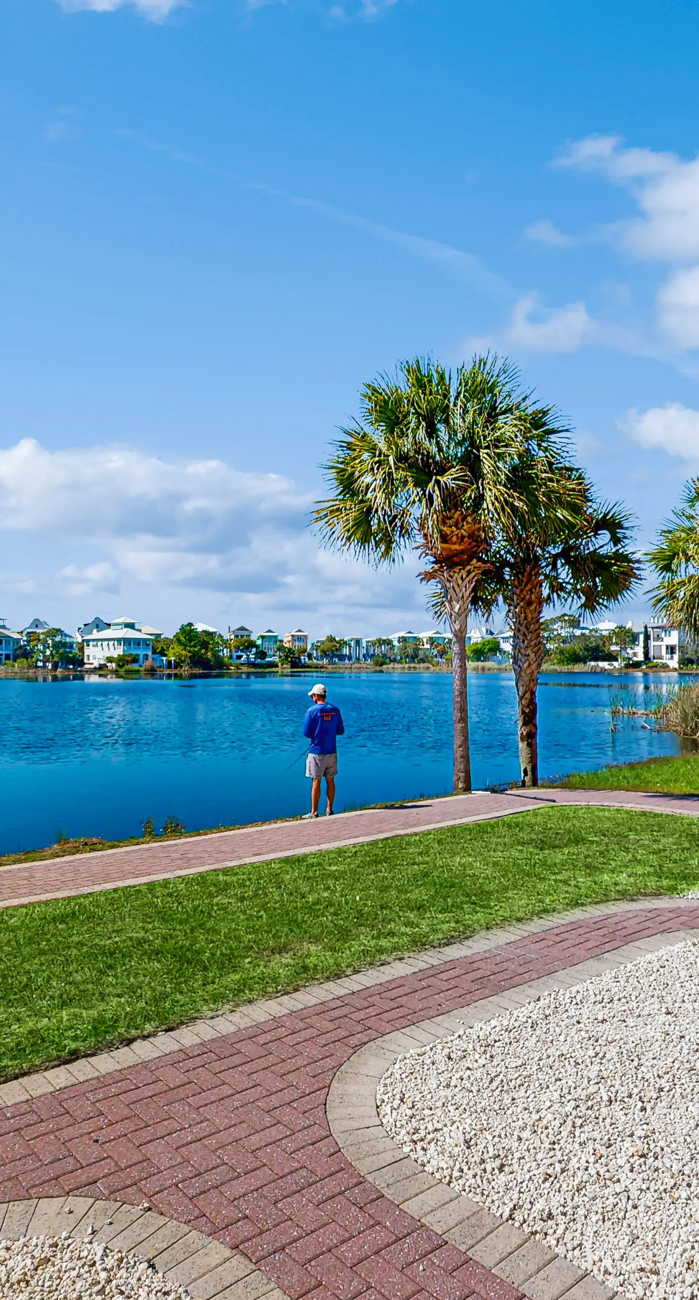 Gorgeous coastal home with plenty of space shared pool and easy beach access