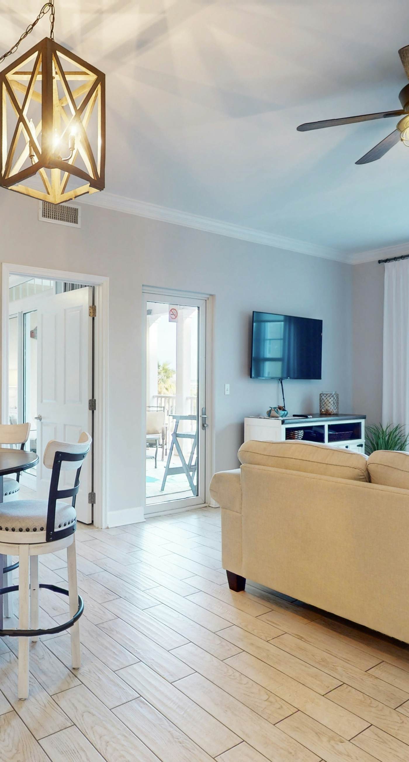 3rd-floor beach & pool-view condo with outdoor pool, hot tub, grills, balcony