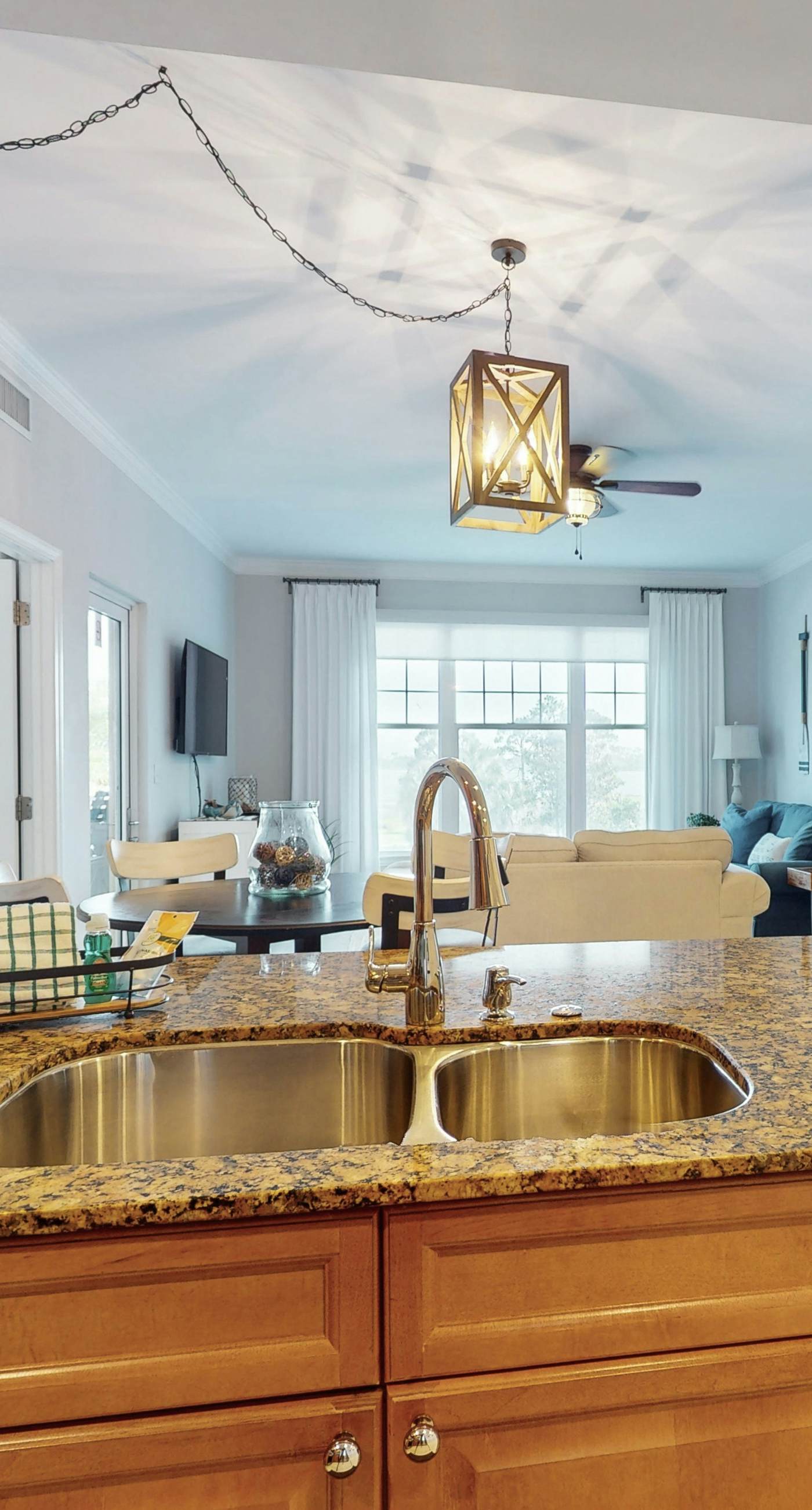 3rd-floor beach & pool-view condo with outdoor pool, hot tub, grills, balcony