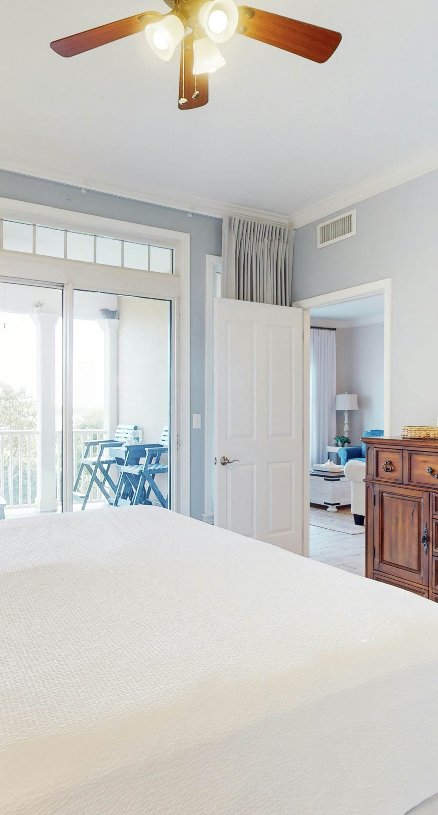 3rd-floor beach & pool-view condo with outdoor pool, hot tub, grills, balcony