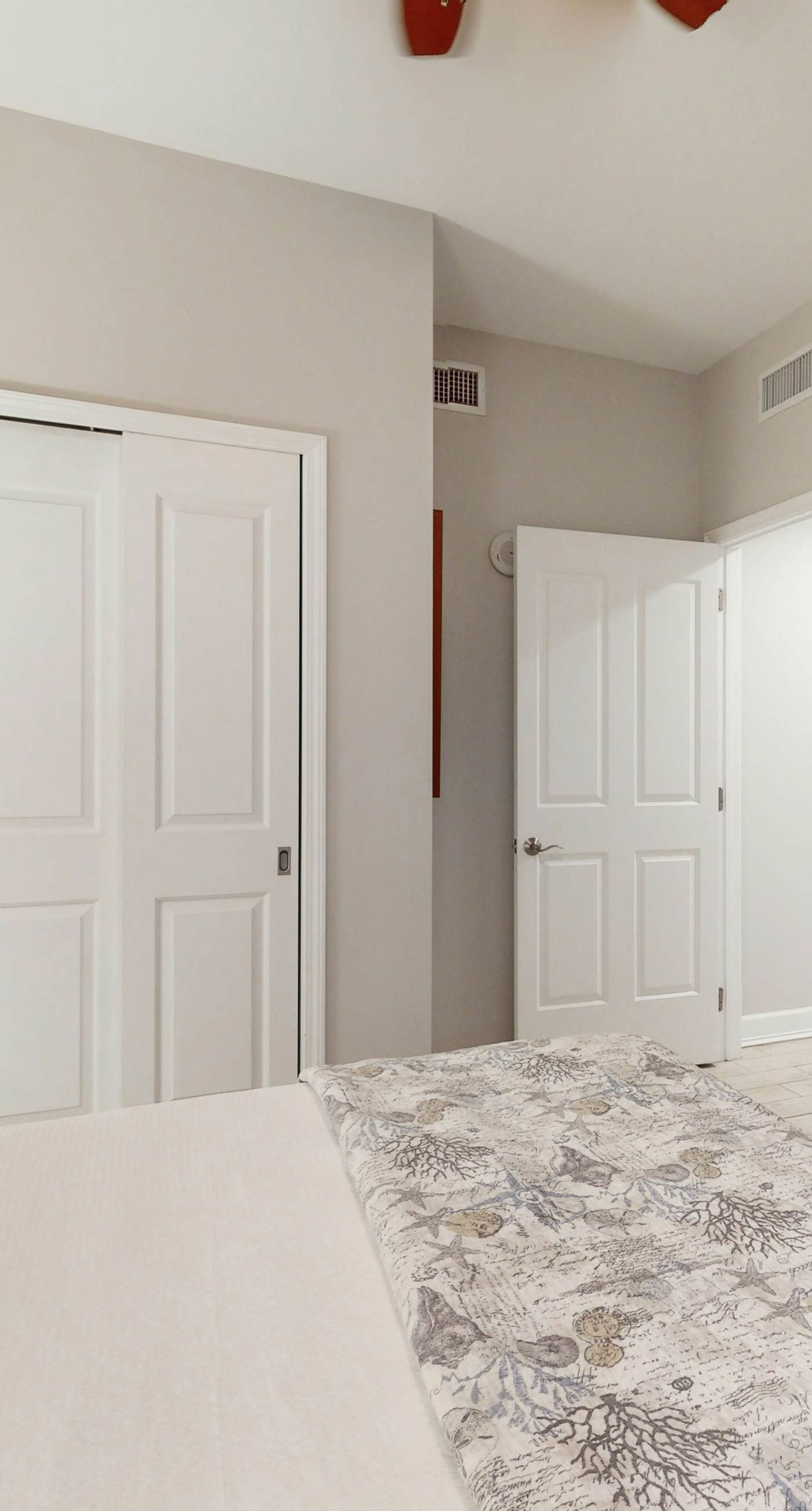 3rd-floor beach & pool-view condo with outdoor pool, hot tub, grills, balcony