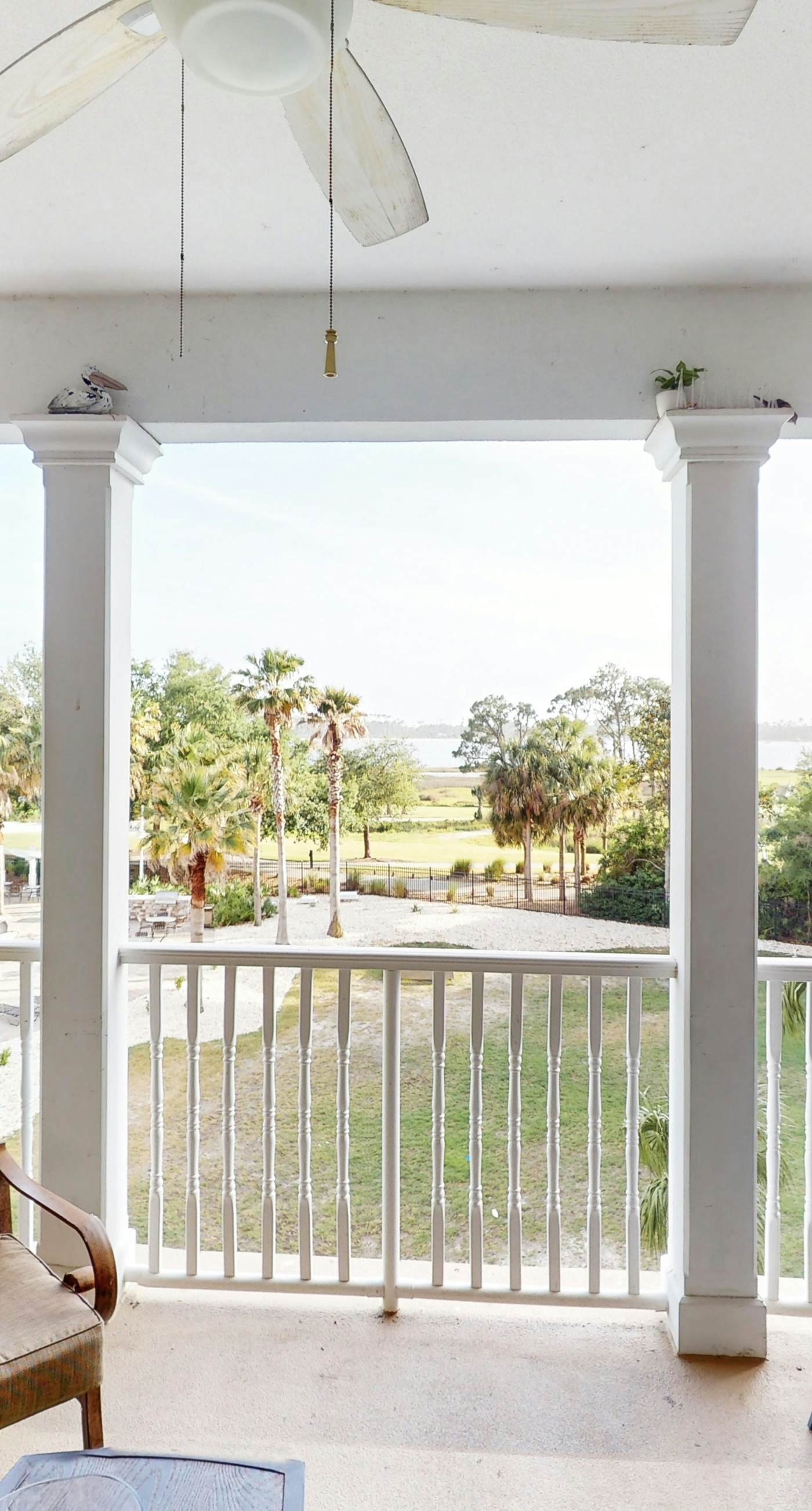 3rd-floor beach & pool-view condo with outdoor pool, hot tub, grills, balcony