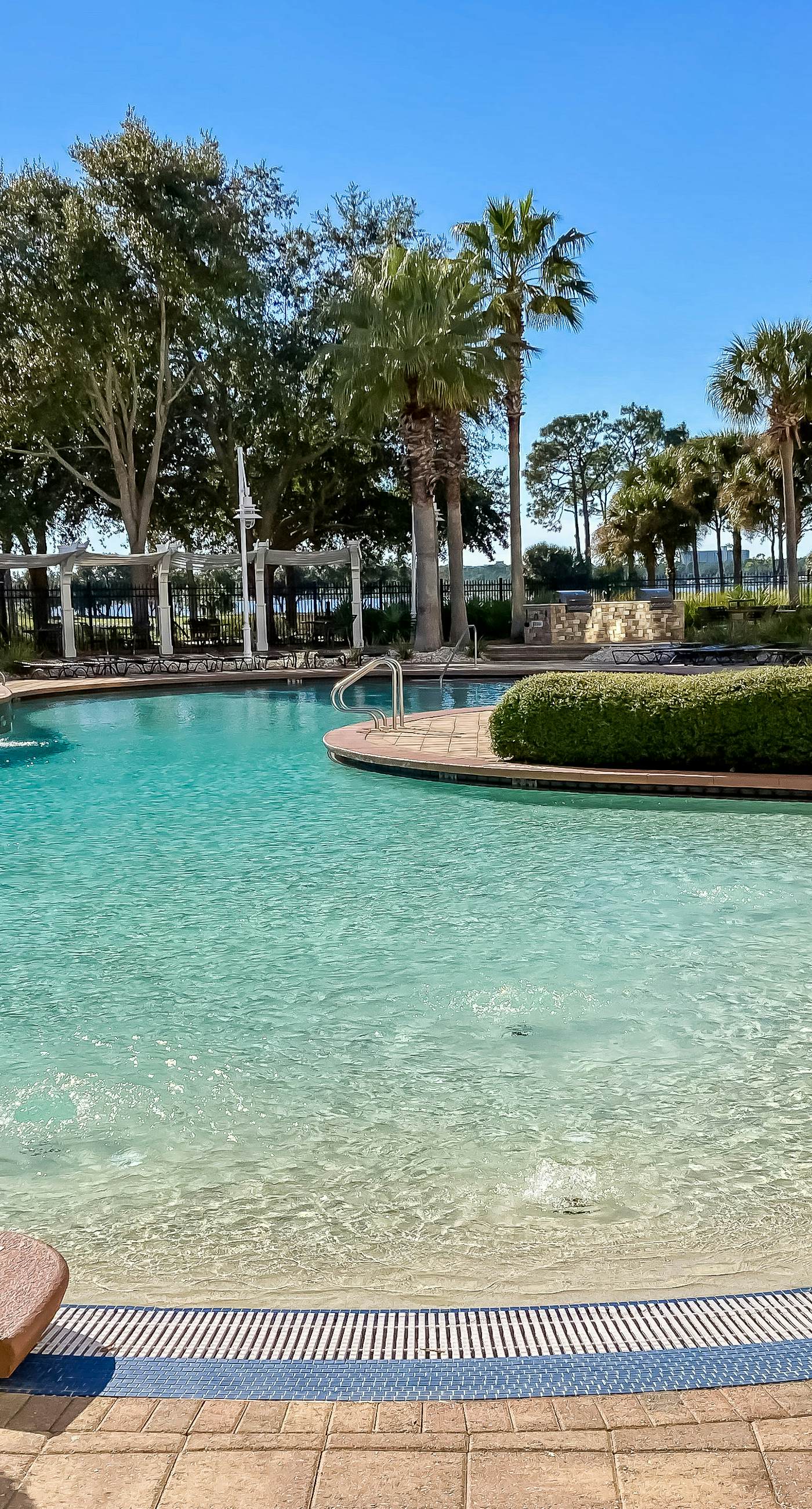 3rd-floor beach & pool-view condo with outdoor pool, hot tub, grills, balcony