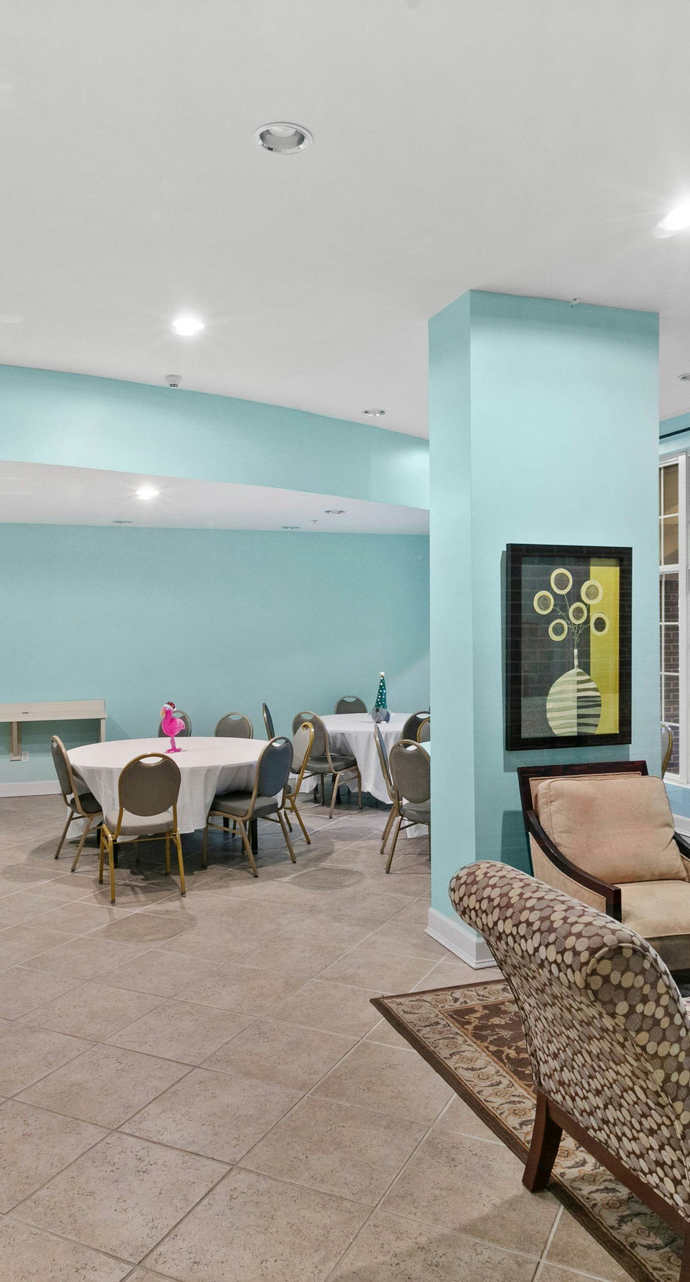 3rd-floor beach & pool-view condo with outdoor pool, hot tub, grills, balcony