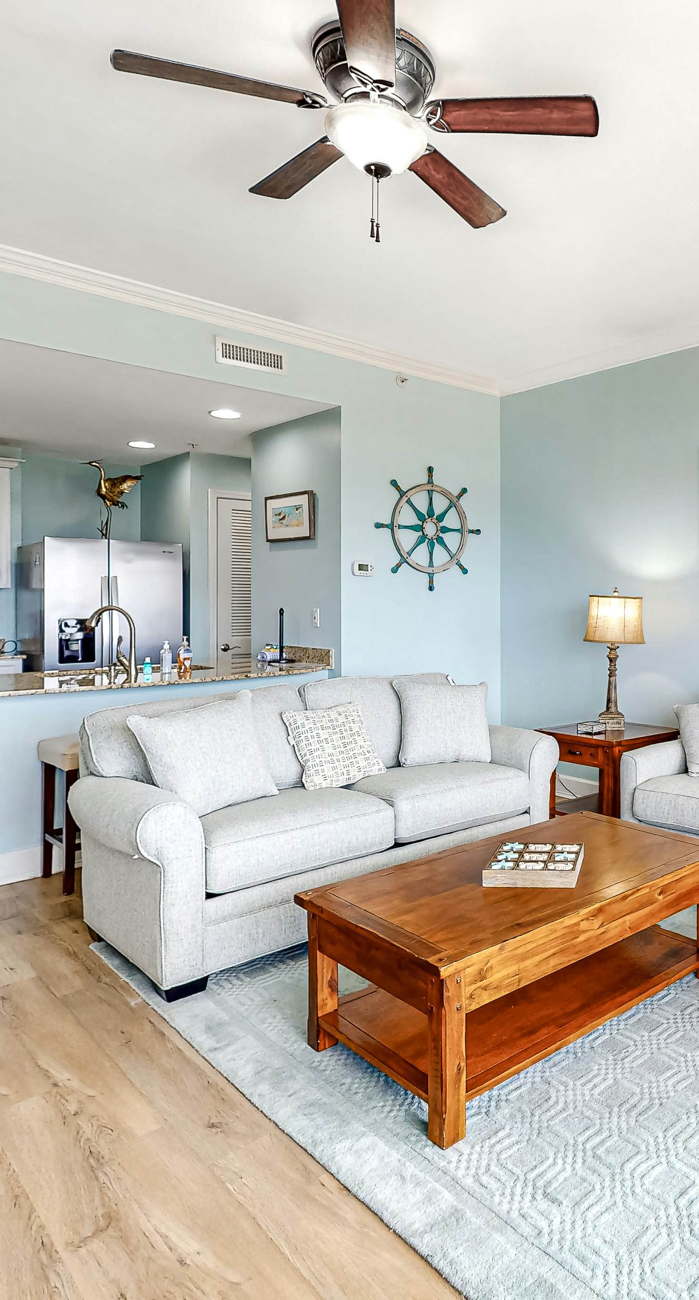 Resort condo w/ amazing bay views, shared hot tub & community pool