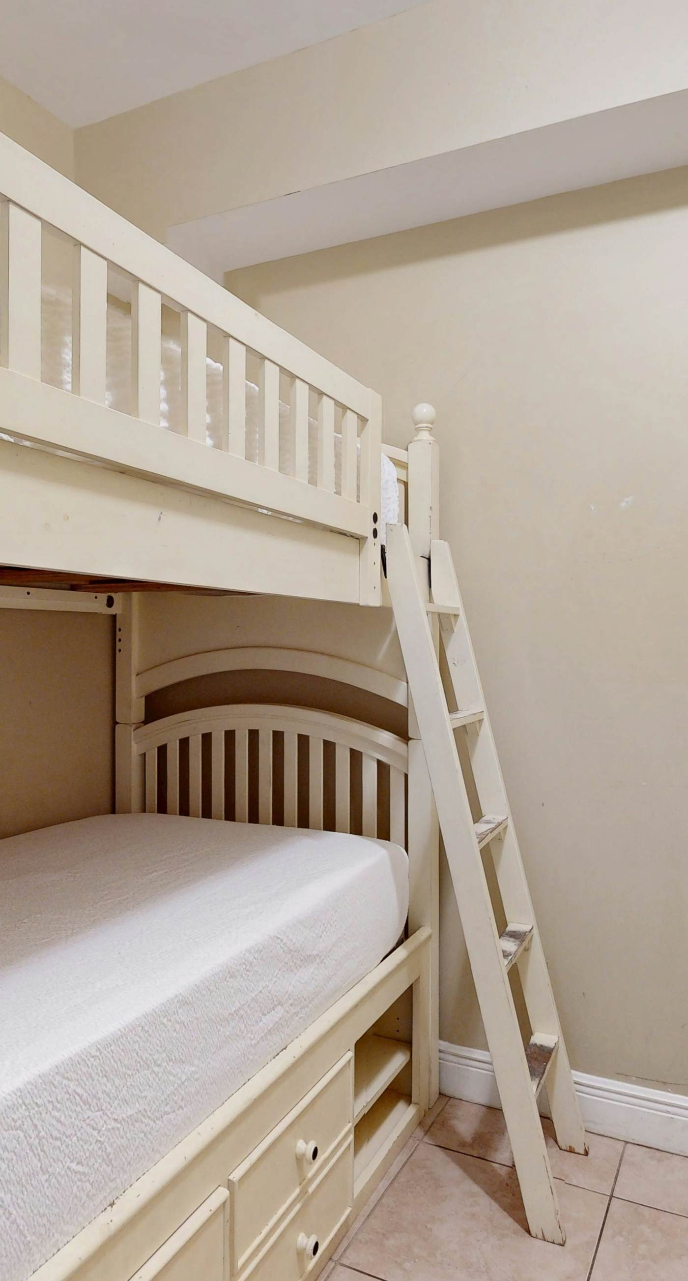 Sterling Breeze villa with balcony, pool & hot tub