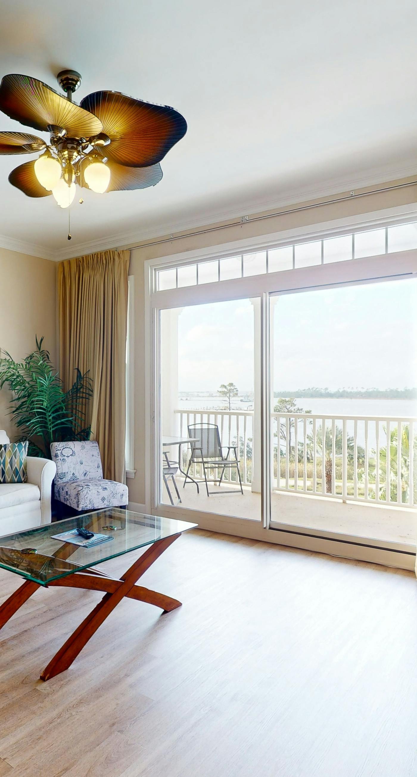 Bayview condo with pool, hot tub, and private balcony