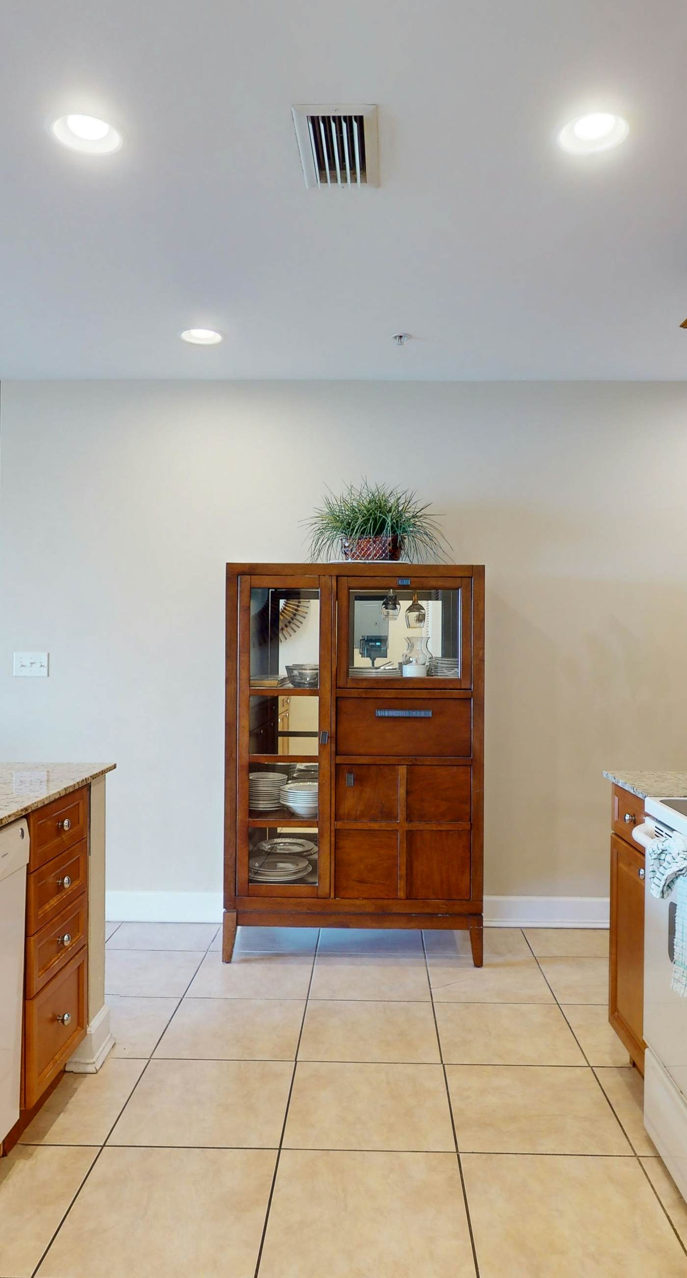 Bayview condo with pool, hot tub, and private balcony