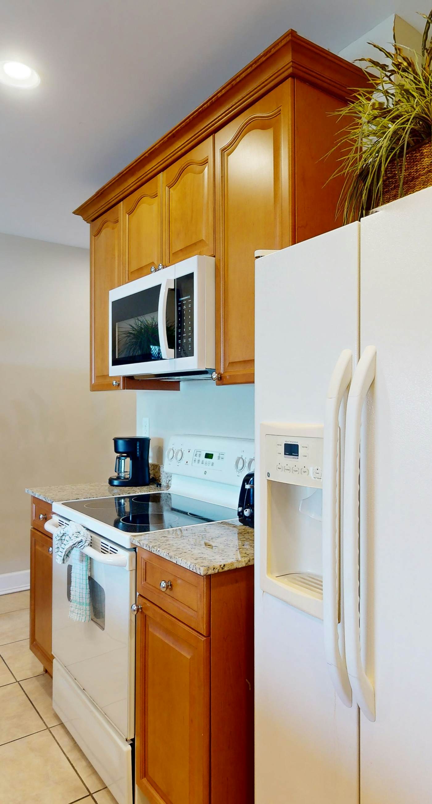 Bayview condo with pool, hot tub, and private balcony