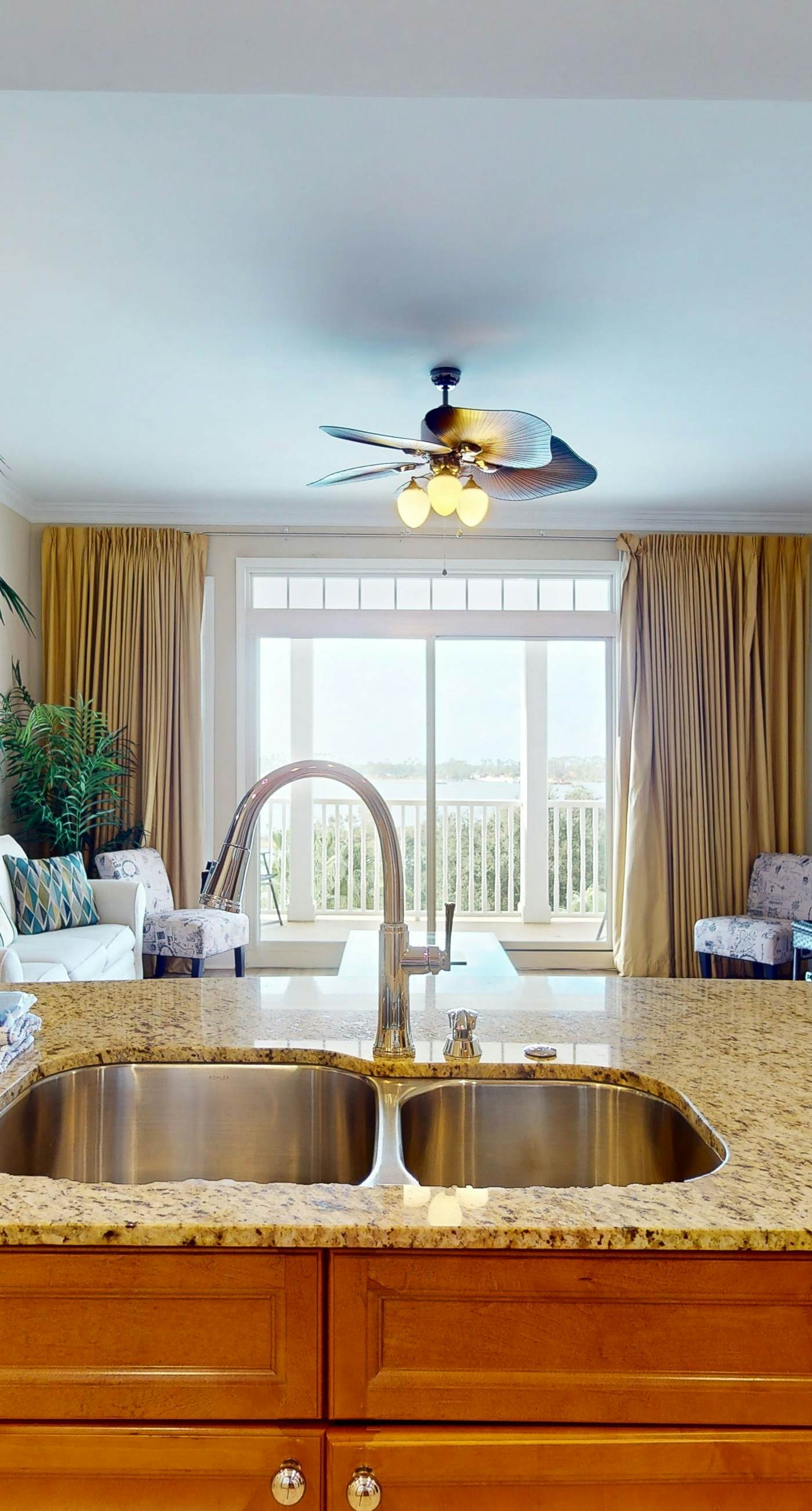 Bayview condo with pool, hot tub, and private balcony