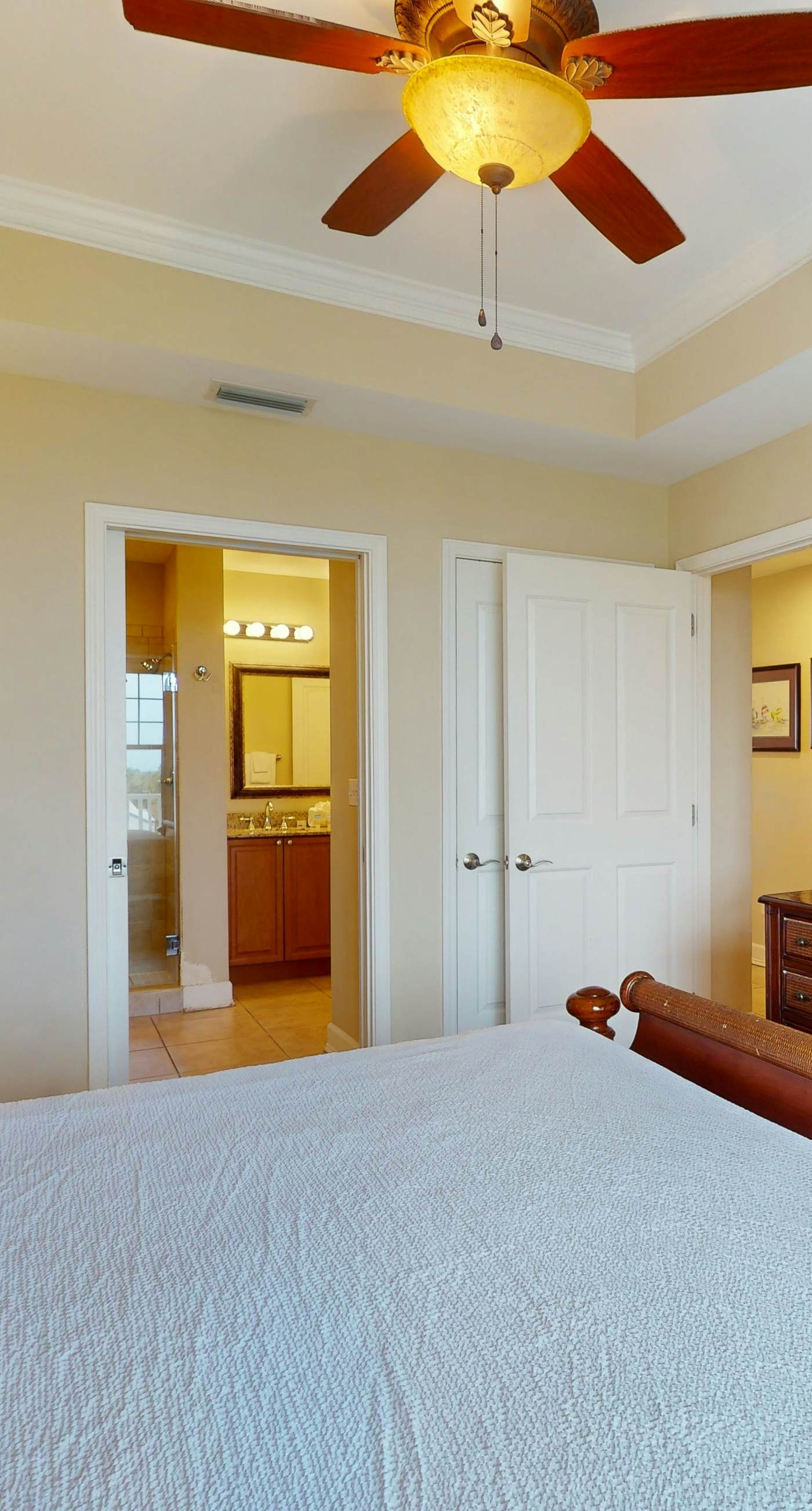 Bayview condo with pool, hot tub, and private balcony