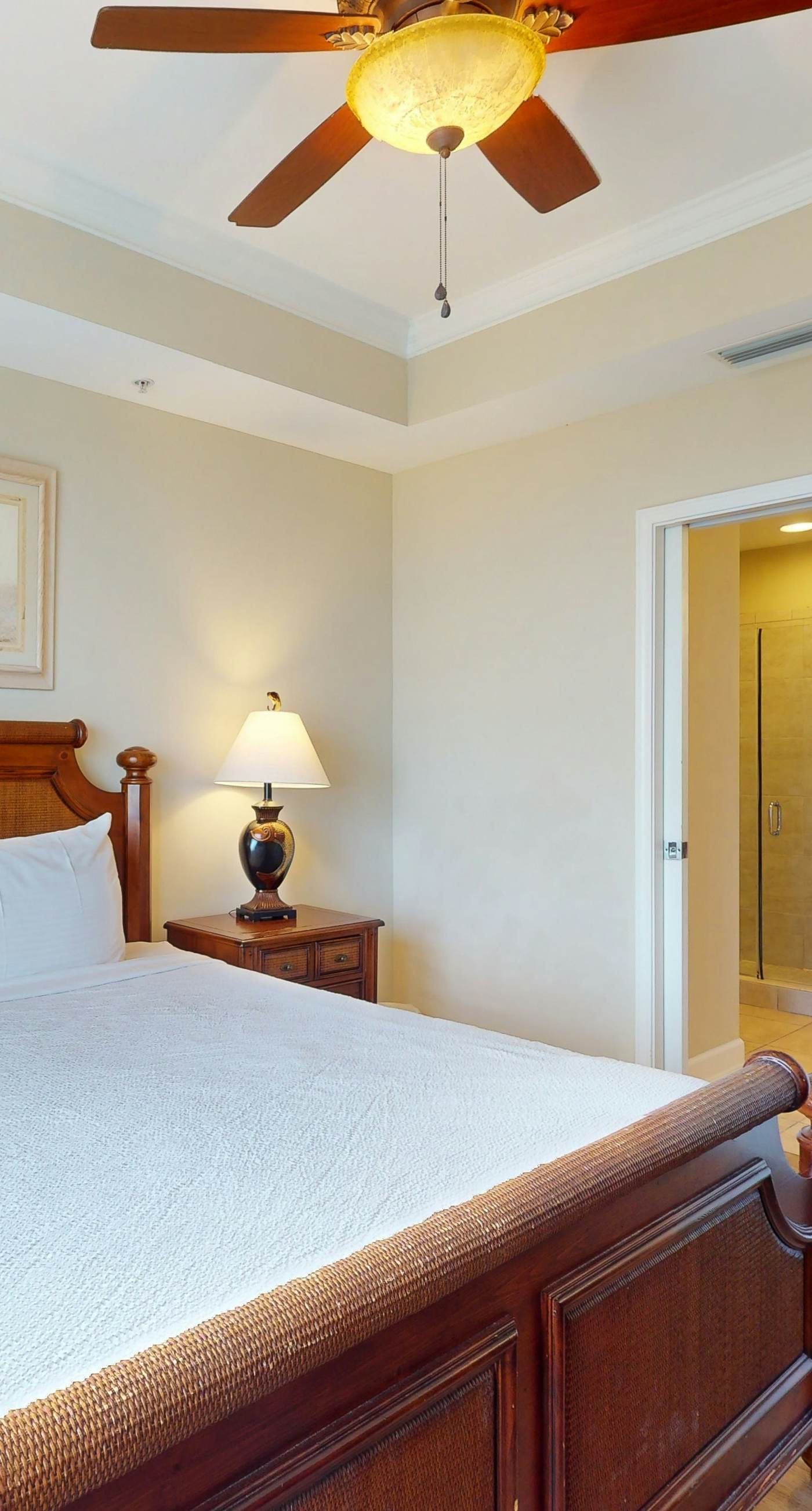 Bayview condo with pool, hot tub, and private balcony