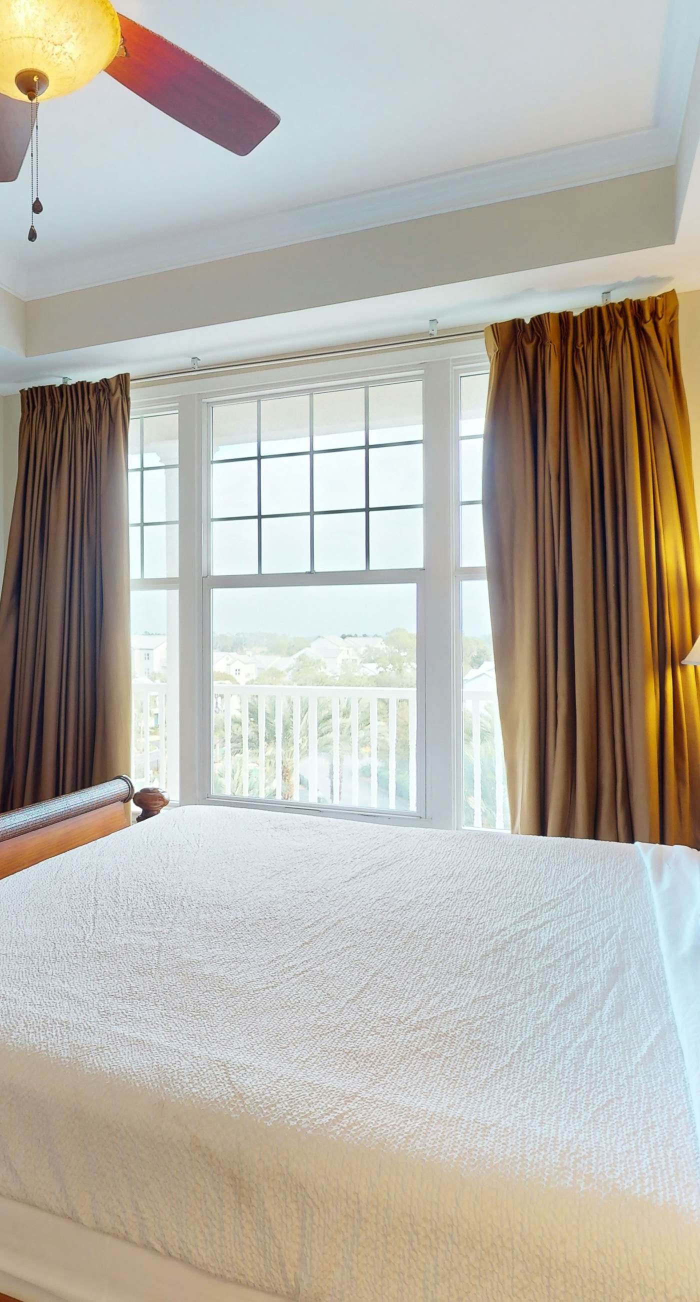 Bayview condo with pool, hot tub, and private balcony