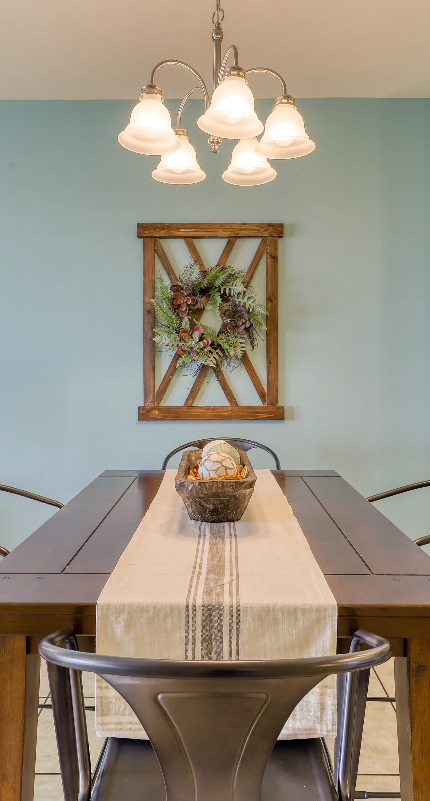 Oceanfront getaway with views, large balcony, W/D, pool & hot tub