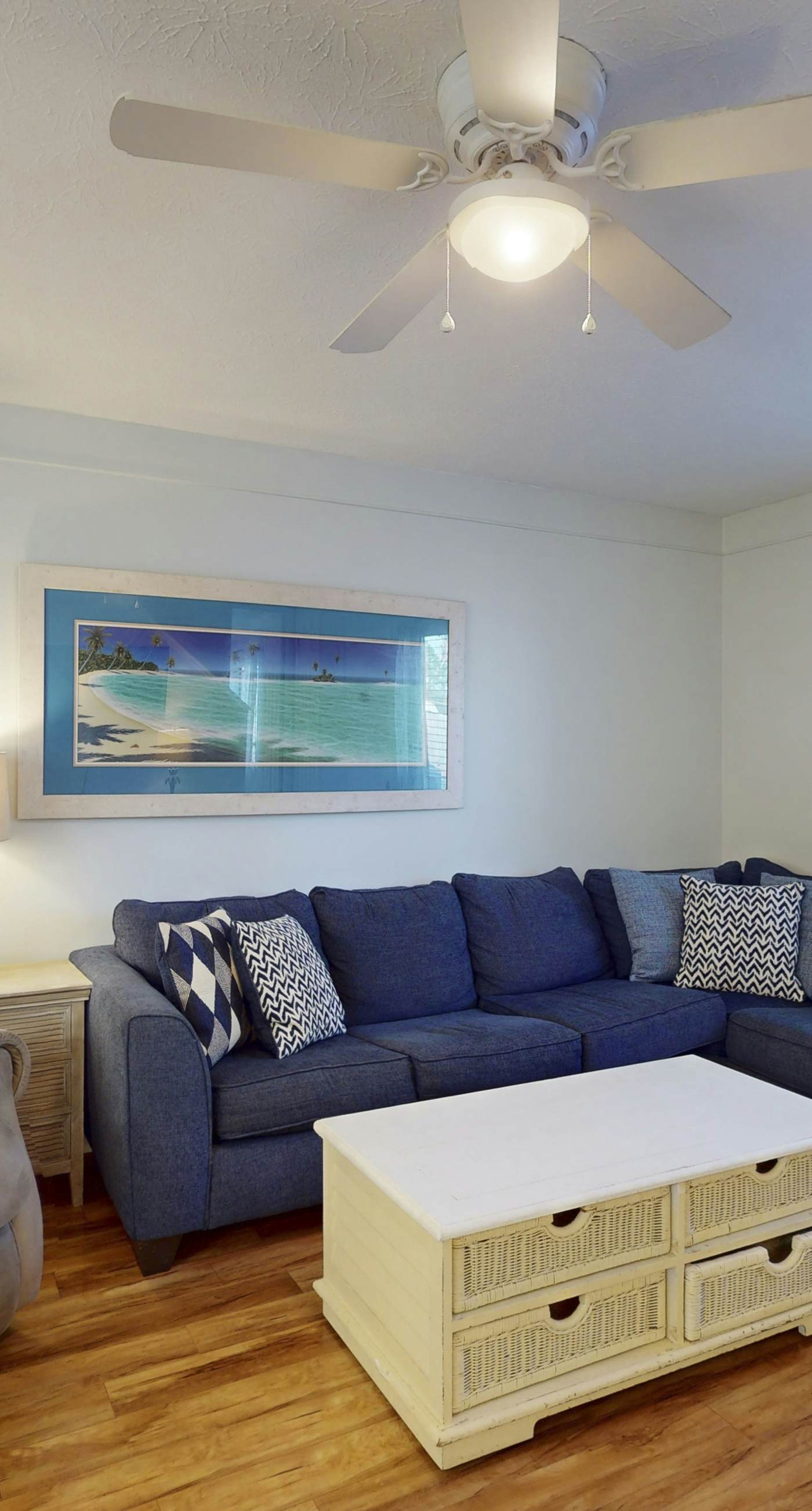 Dog-friendly townhome with beach access, pool, tennis, gym, W/D, & central AC