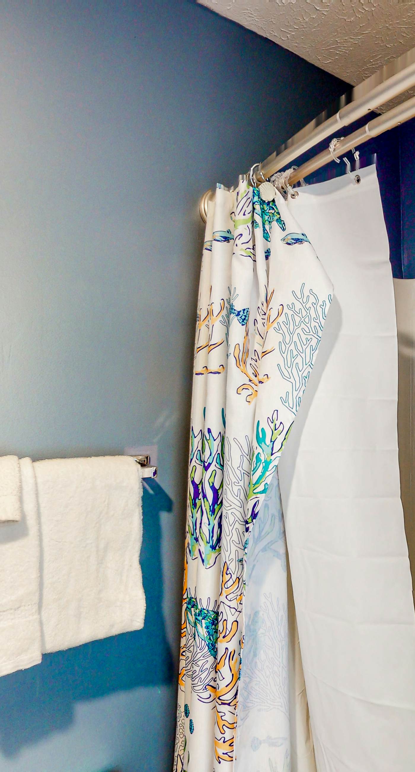 Gulf Highland | Townhouse in Panama City Beach with on-site mini golf & pool