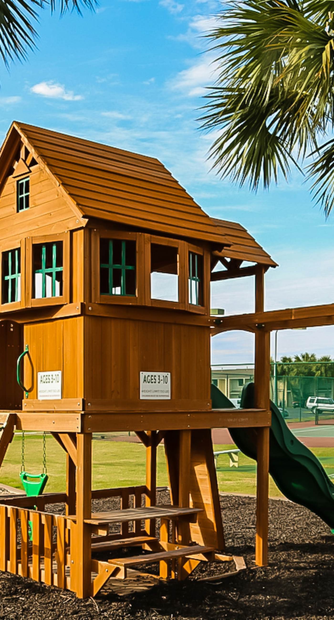 Gulf Highland | Townhouse in Panama City Beach with on-site mini golf & pool