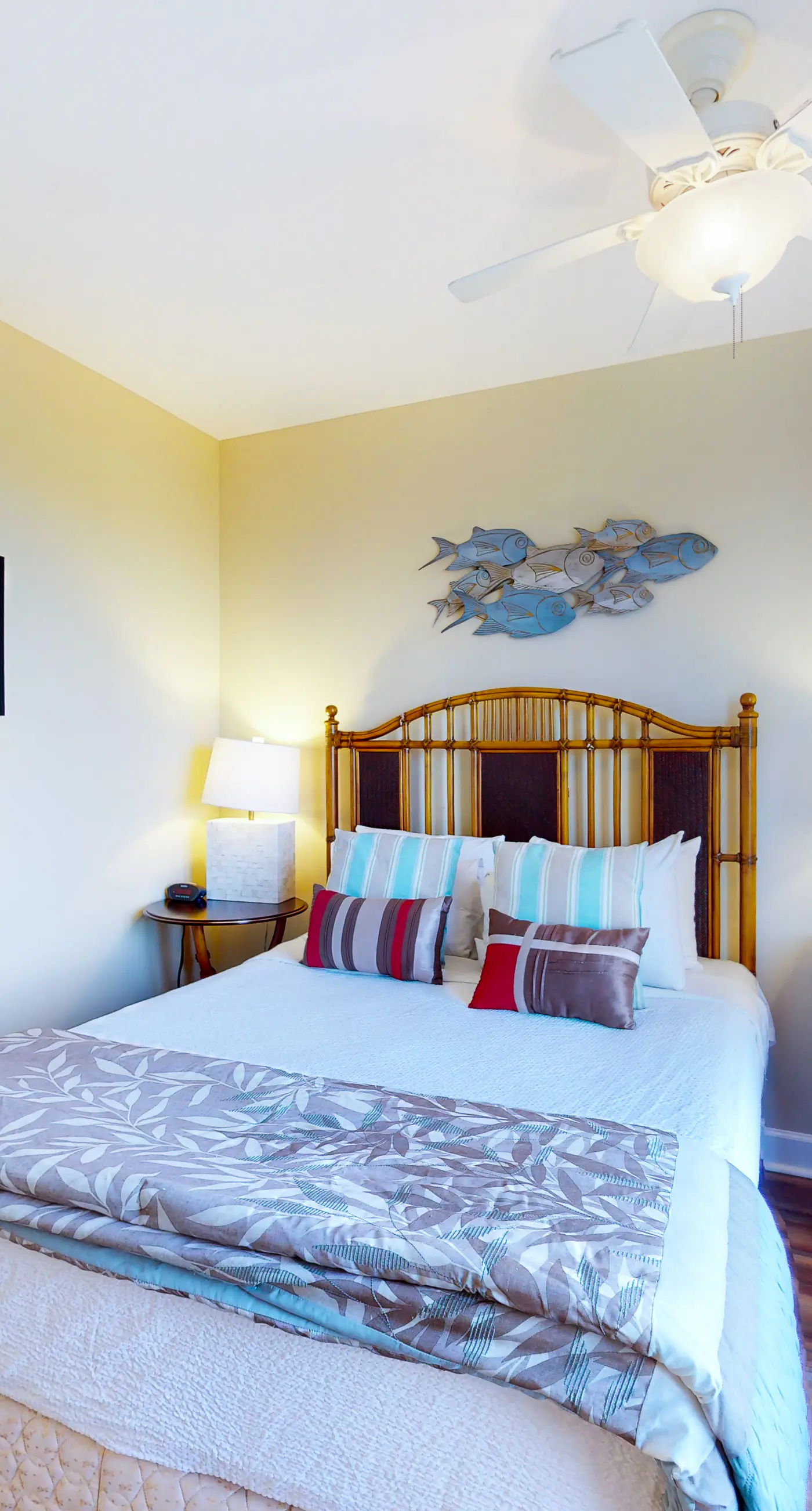 Lovely coastal condo with water views, pool, hot tub, private balcony & WD