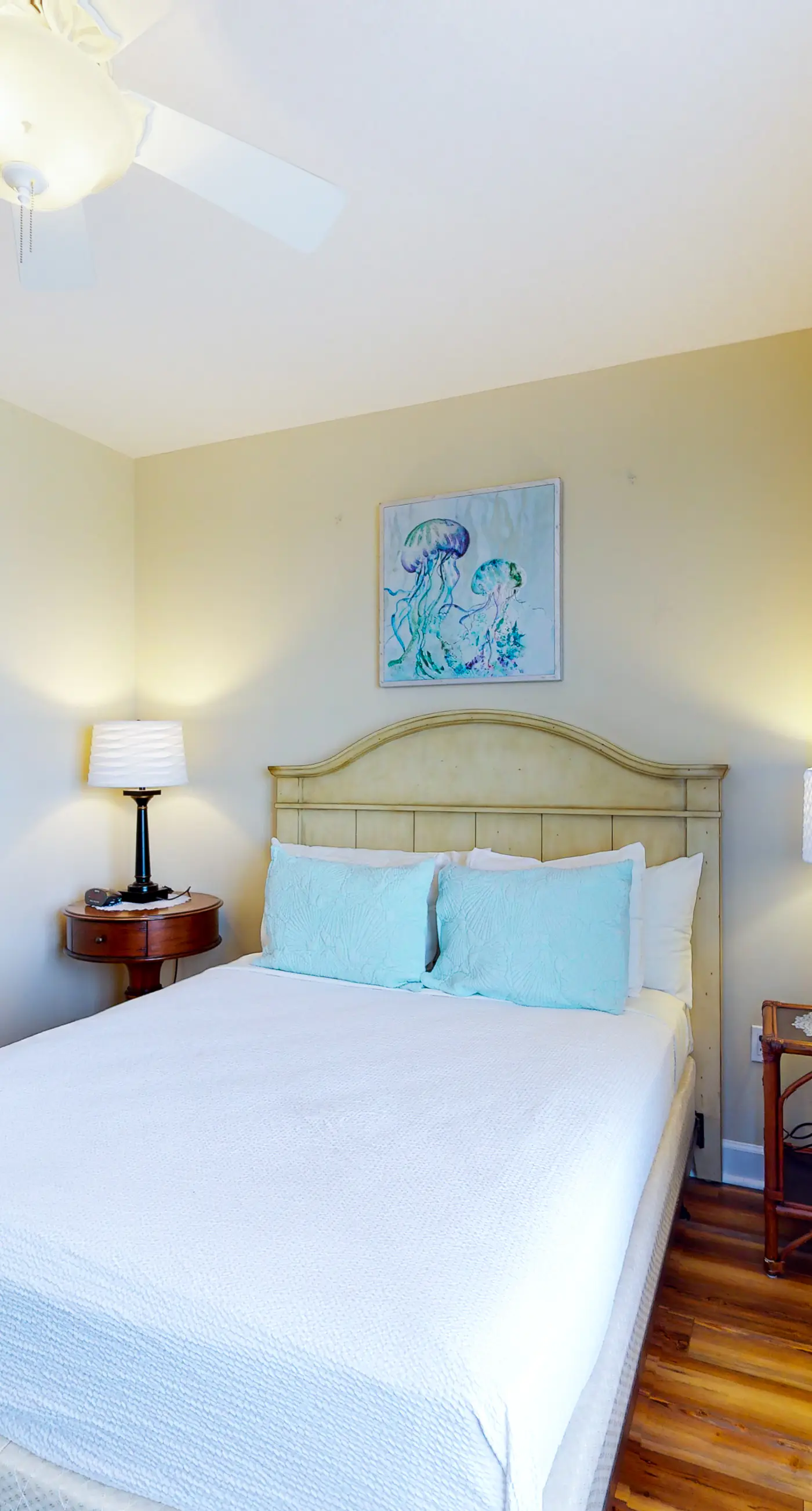 Lovely coastal condo with water views, pool, hot tub, private balcony & WD