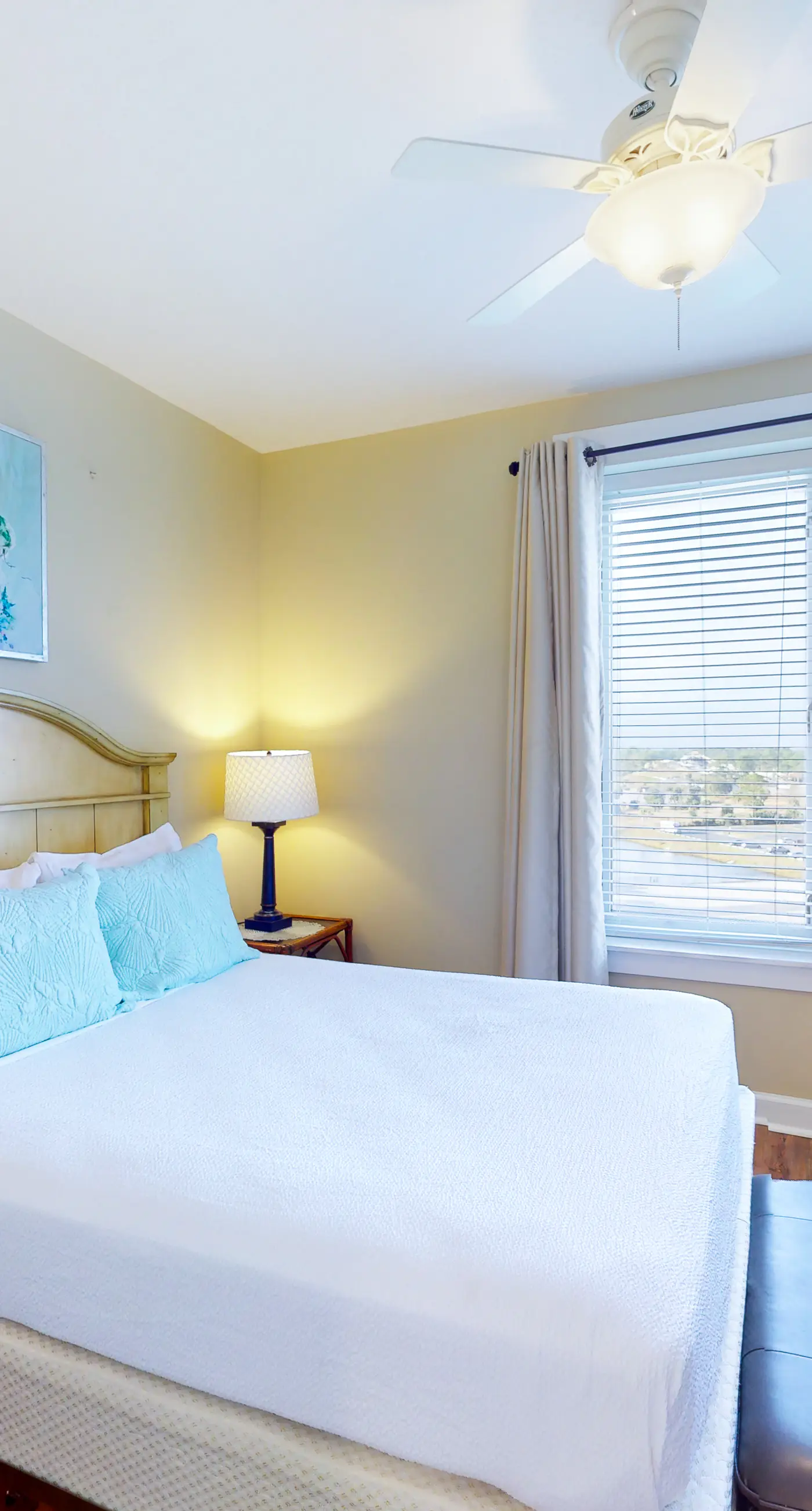 Lovely coastal condo with water views, pool, hot tub, private balcony & WD