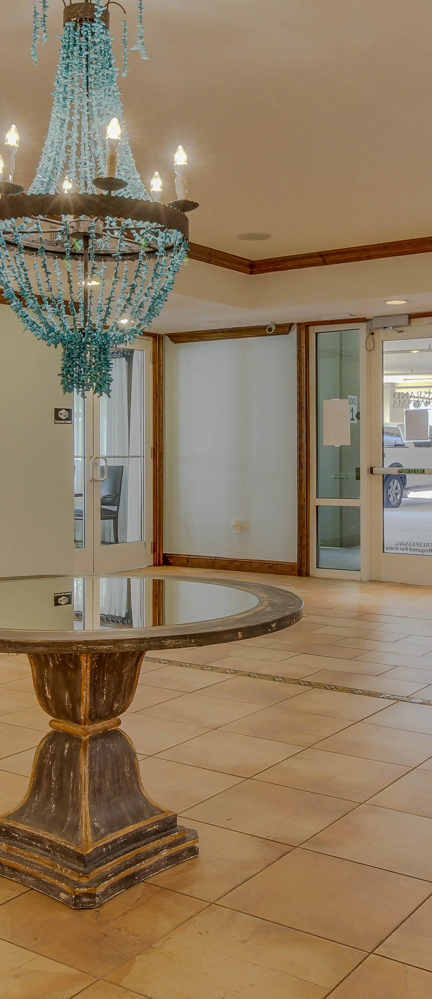 Lovely coastal condo with water views, pool, hot tub, private balcony & WD