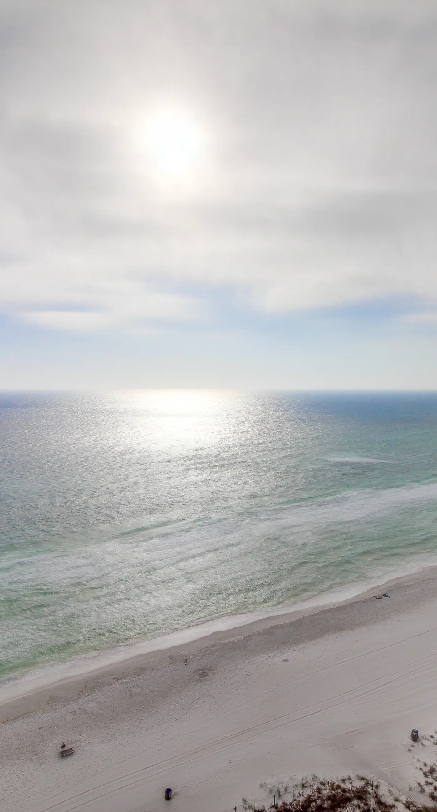 Lovely coastal condo with water views, pool, hot tub, private balcony & WD