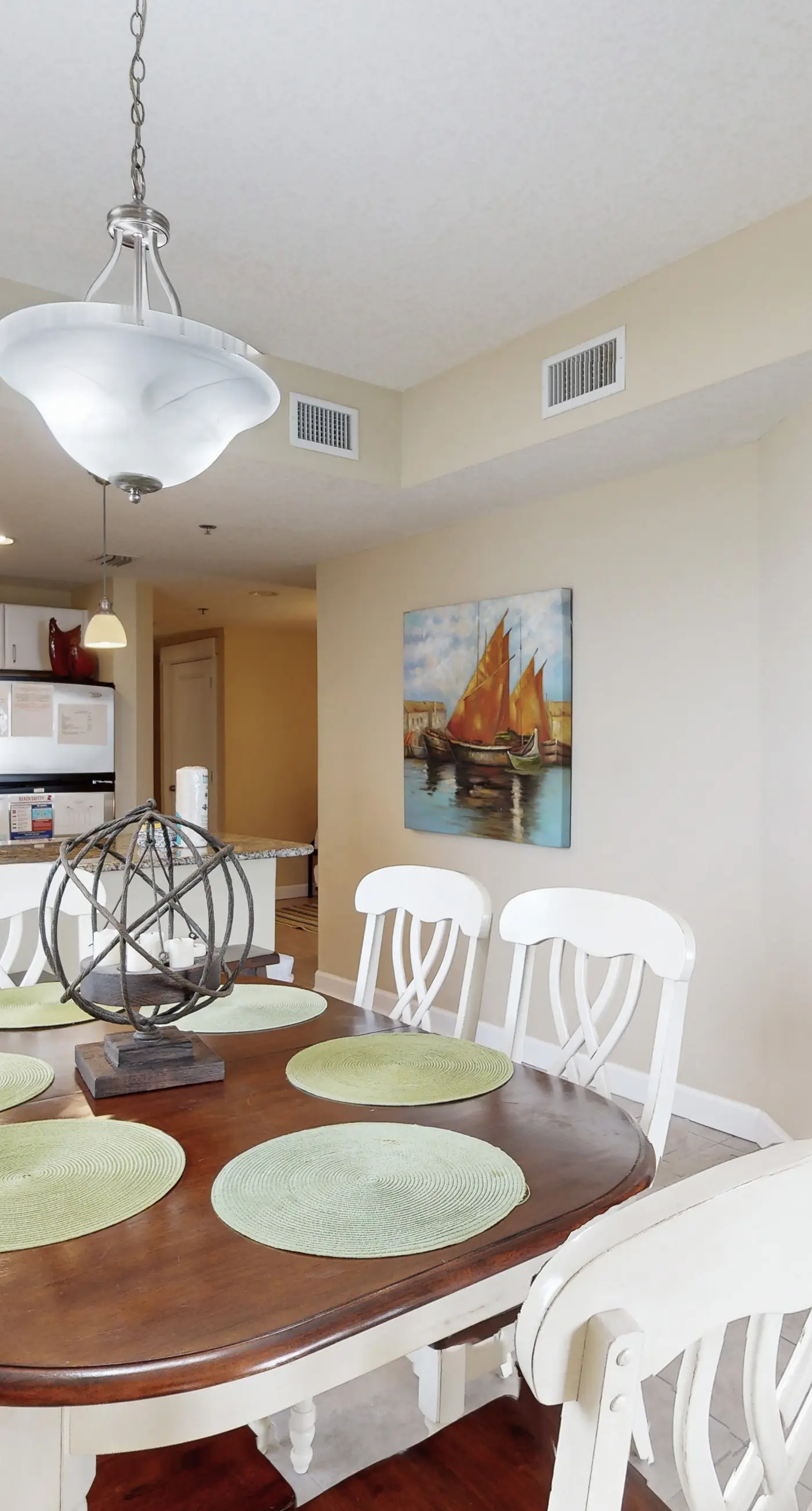 Ideal condo with balcony, gulf views, shared pools, hot tub, gym, fast WiFi & AC