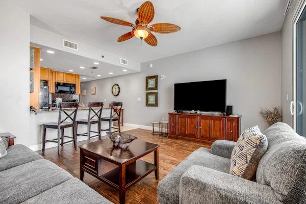 Gulf-front condo with seasonal beach service, pool, hot tub & gym