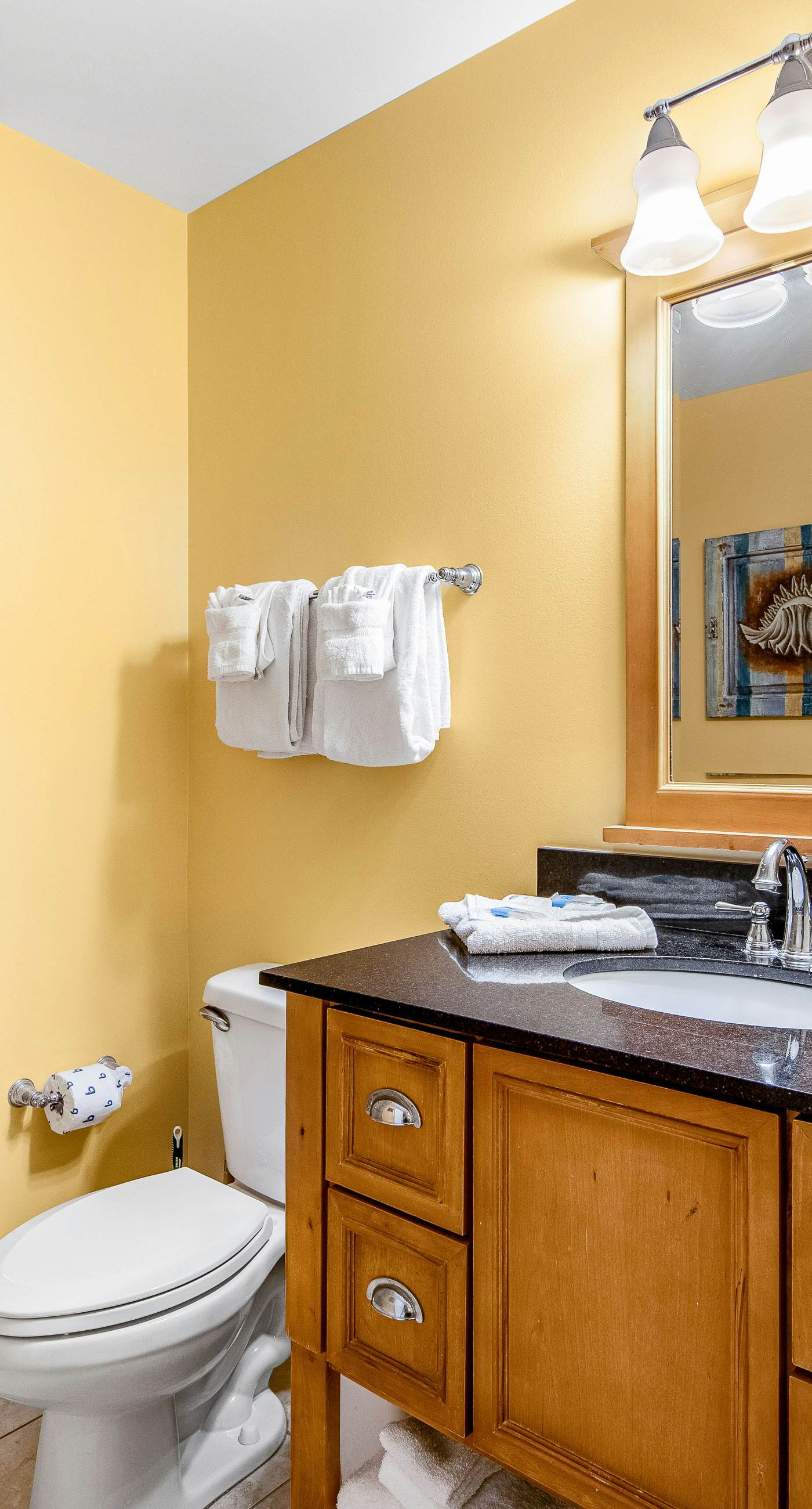 Gulf-front condo with seasonal beach service, pool, hot tub & gym