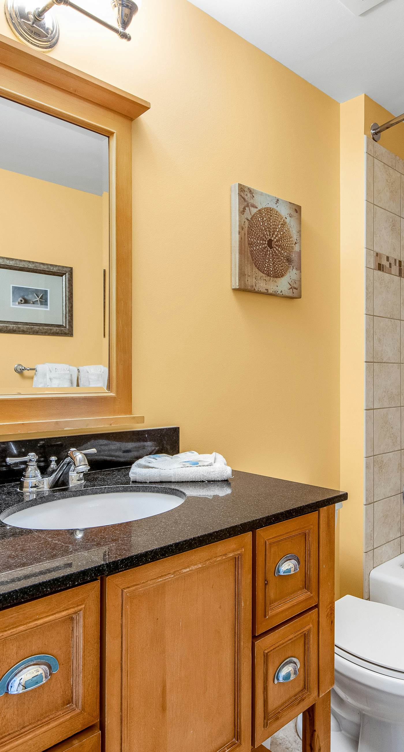 Gulf-front condo with seasonal beach service, pool, hot tub & gym