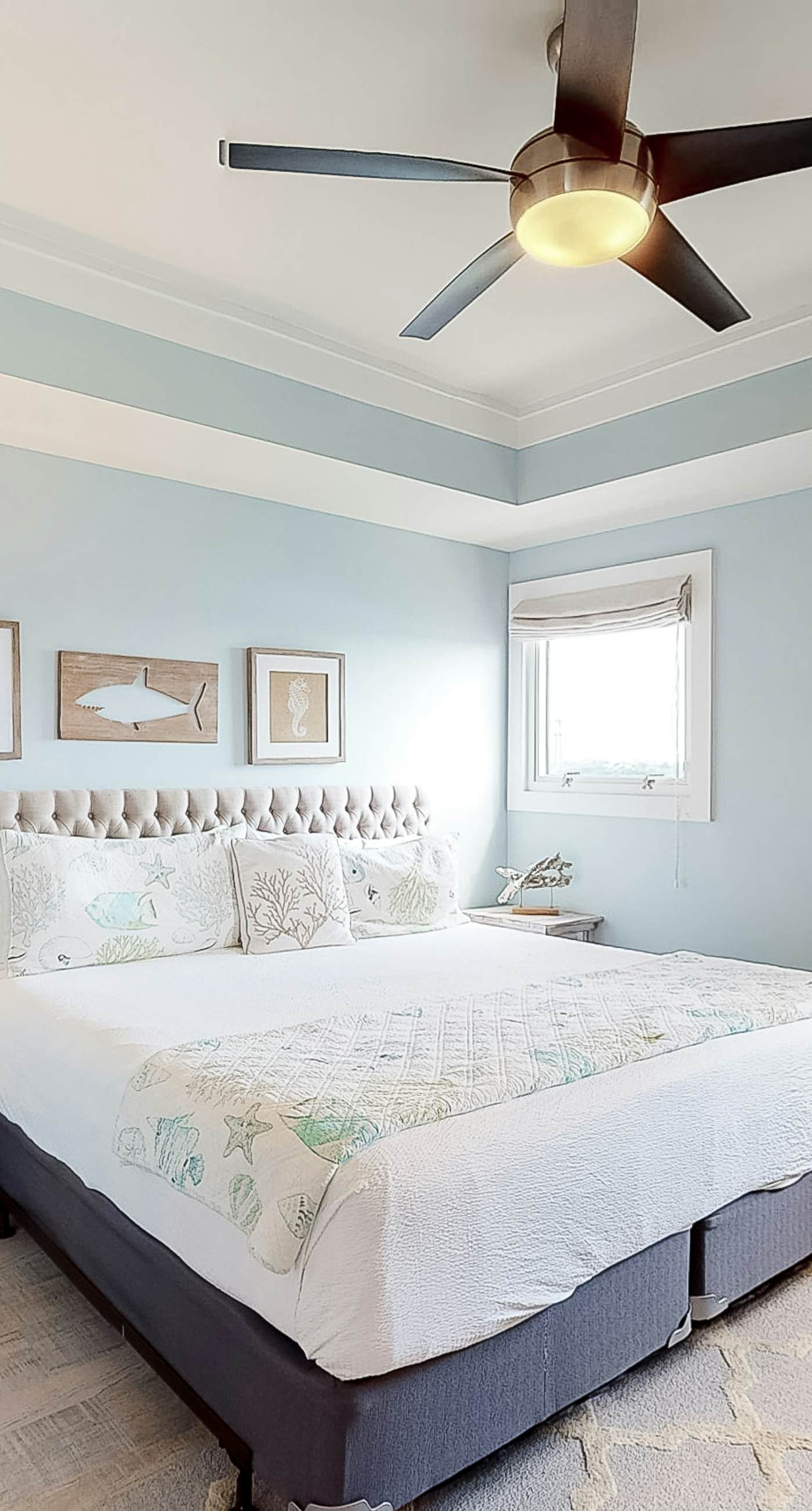 7th-floor resort studio with partial Gulf views, outdoor pool, gym & hot tub