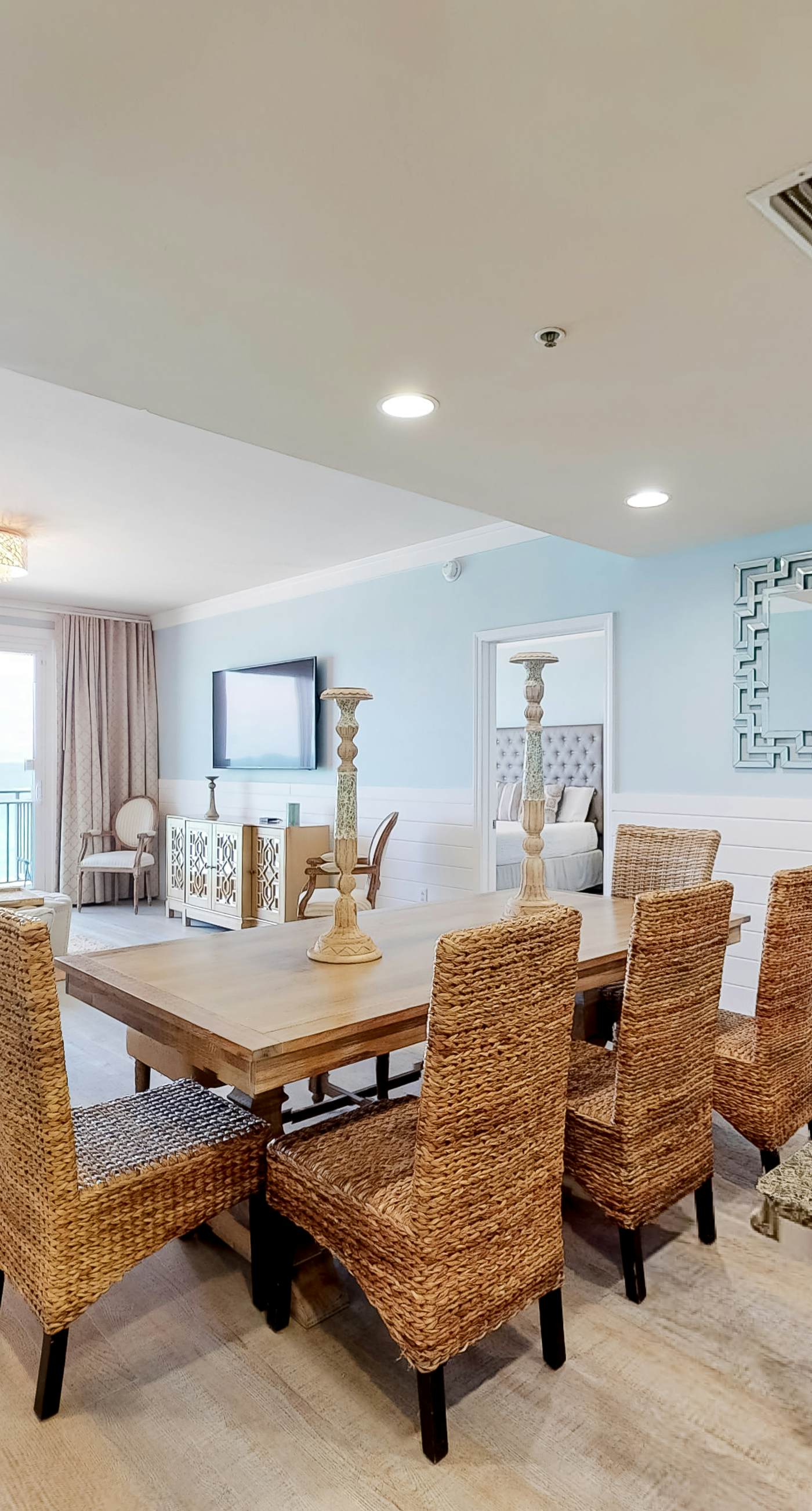 Beachfront condo with Gulf views, grill, balcony, outdoor pool, gym & hot tub