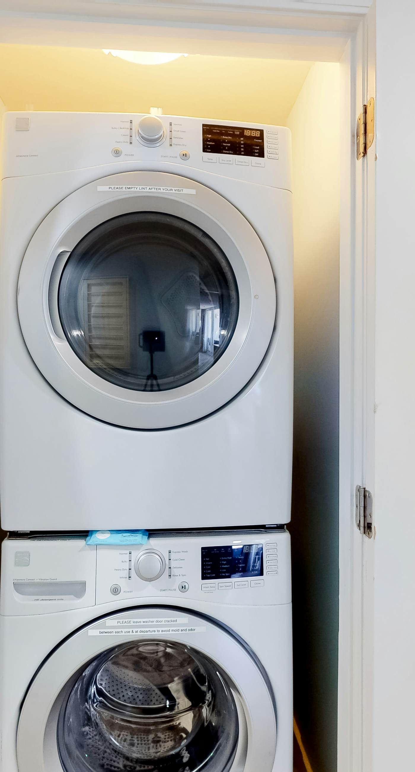 Beachfront condo with Gulf views, grill, balcony, outdoor pool, gym & hot tub