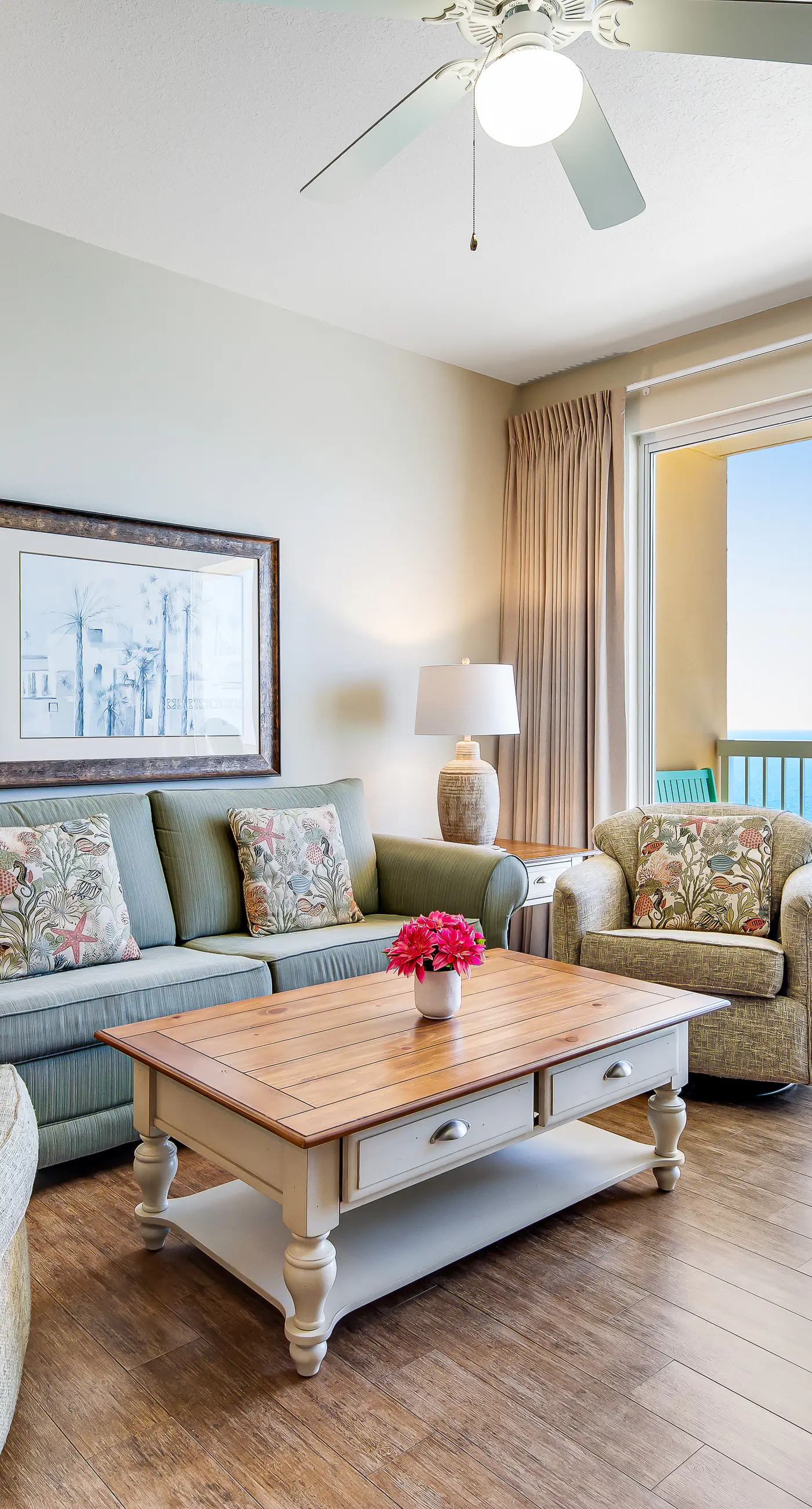 Renovated beachfront condo with balcony & pool