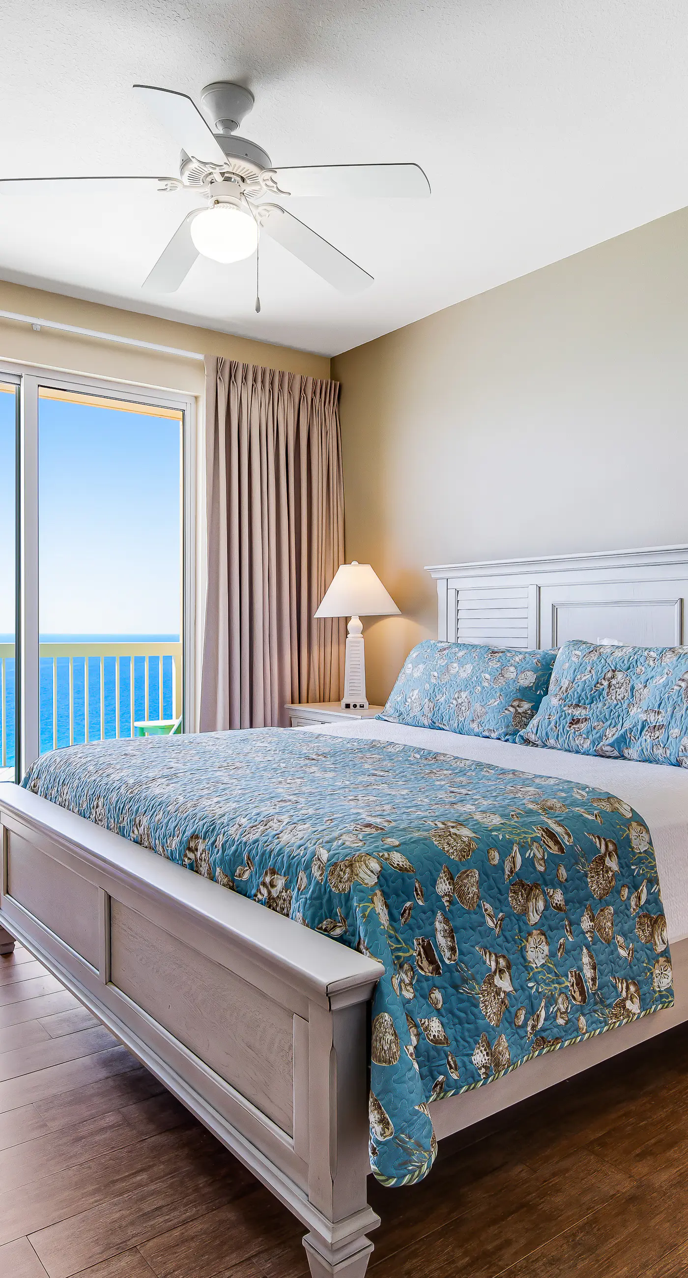 Renovated beachfront condo with balcony & pool