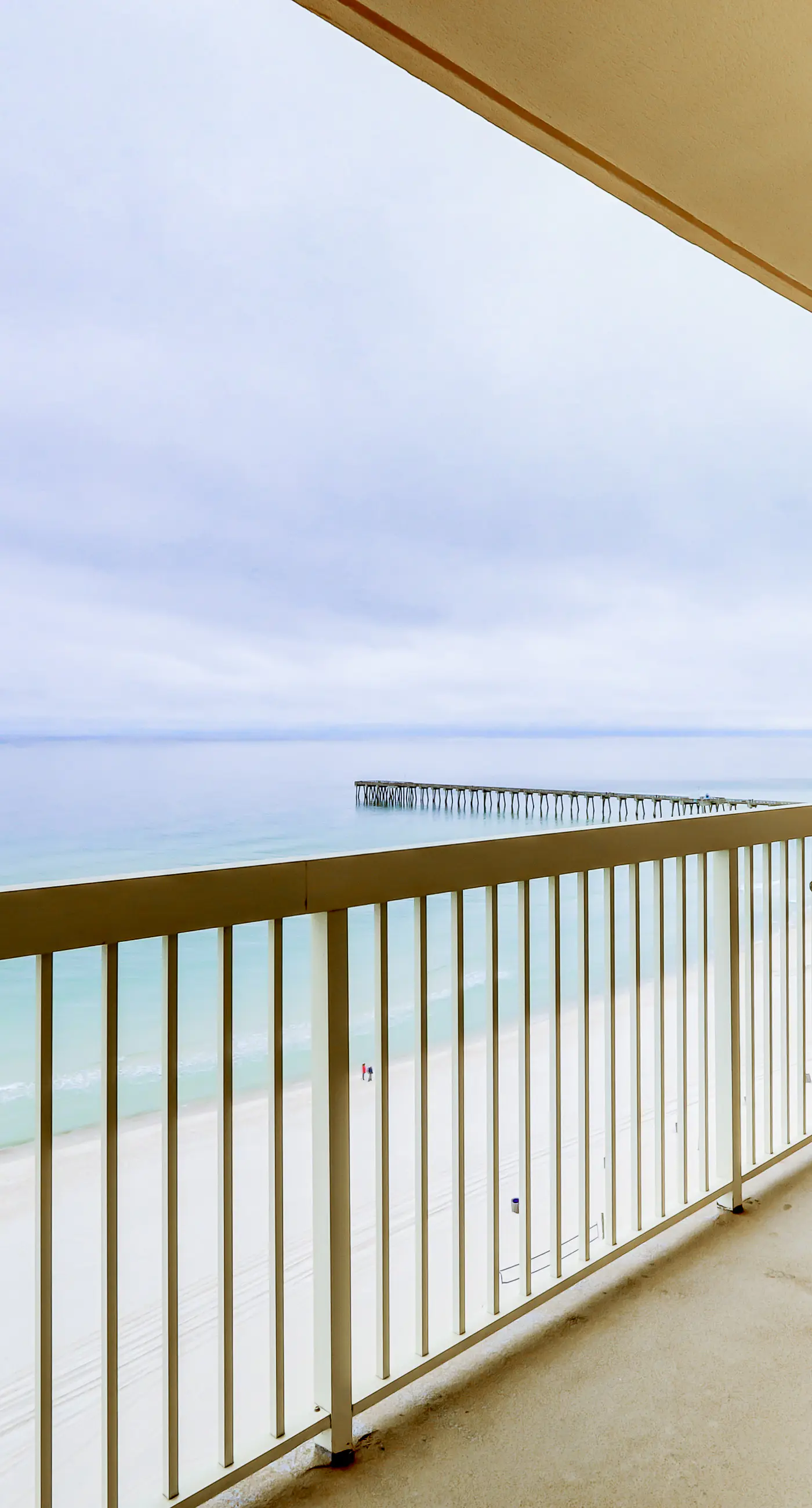 Homey Gulf-front condo with pools - walk to the beach & Pier Park