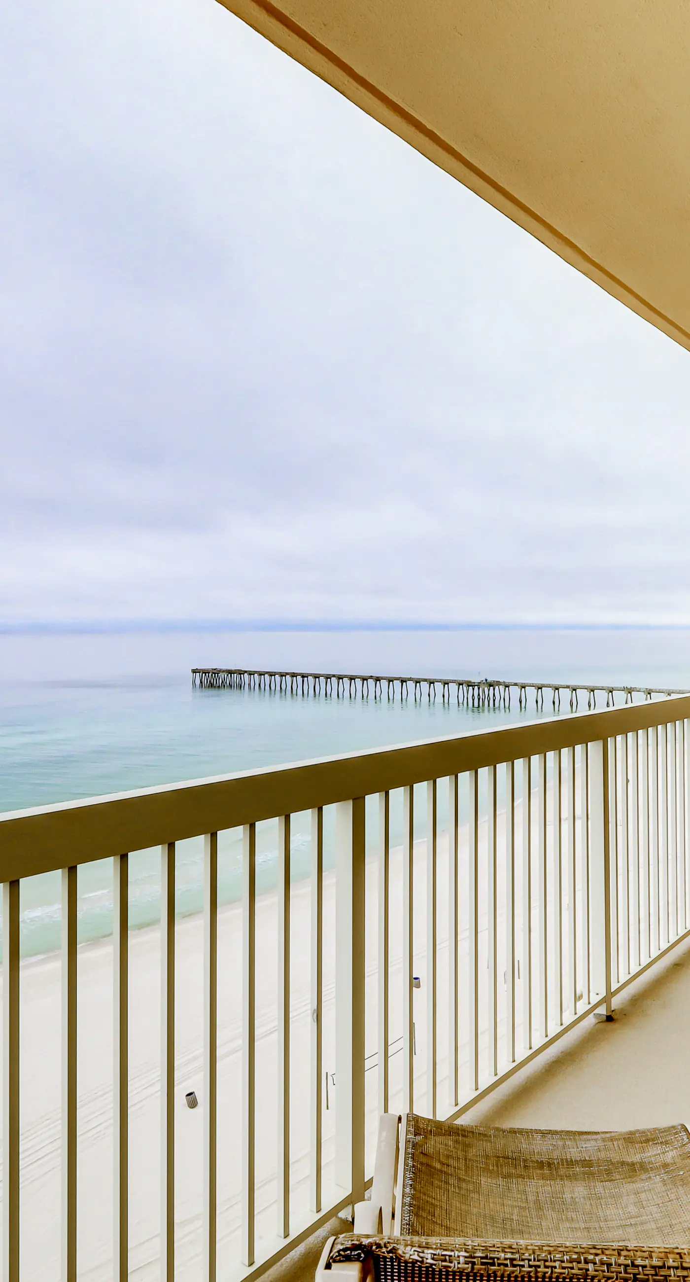 Homey Gulf-front condo with pools - walk to the beach & Pier Park
