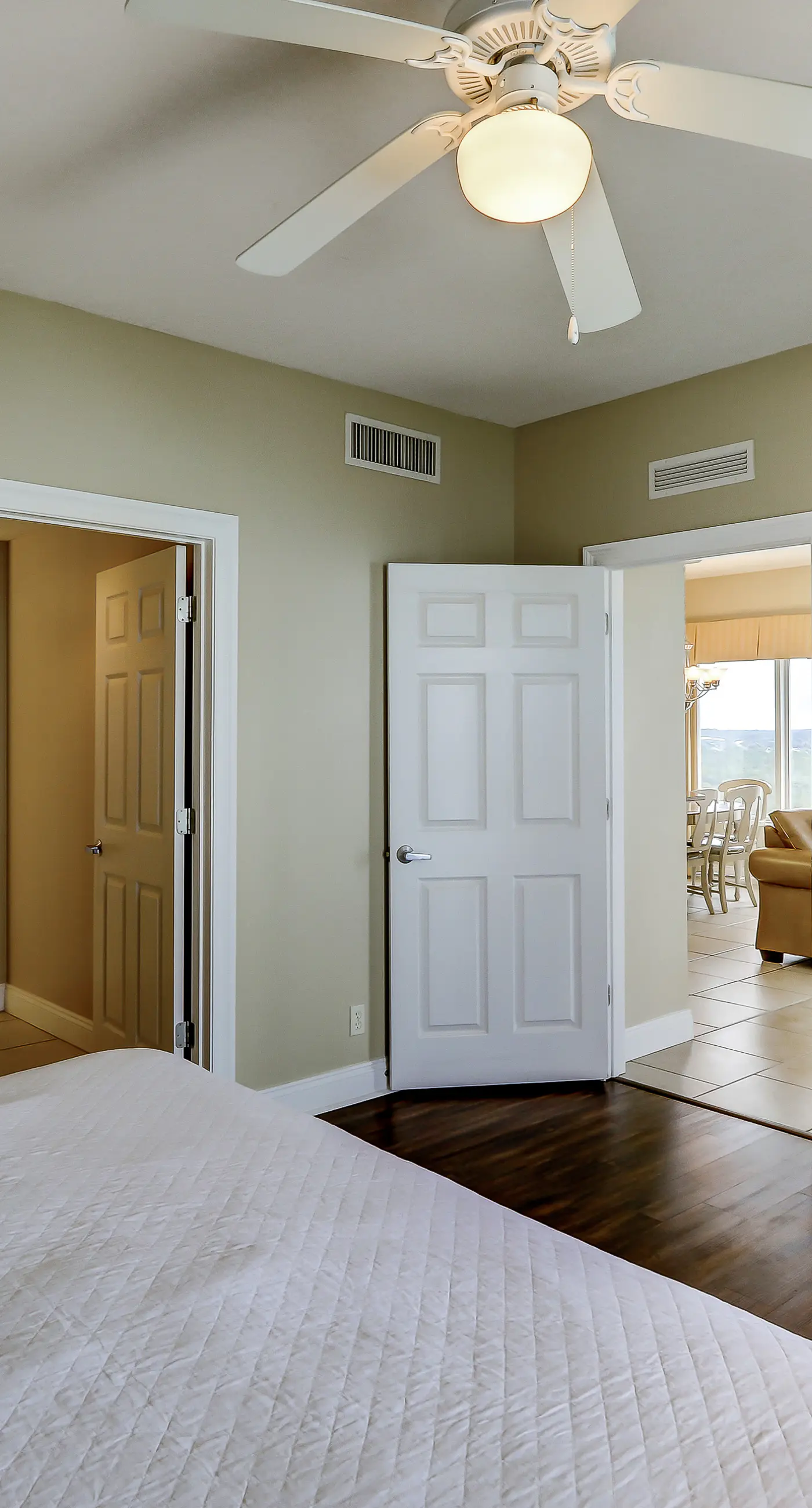 Homey Gulf-front condo with pools - walk to the beach & Pier Park