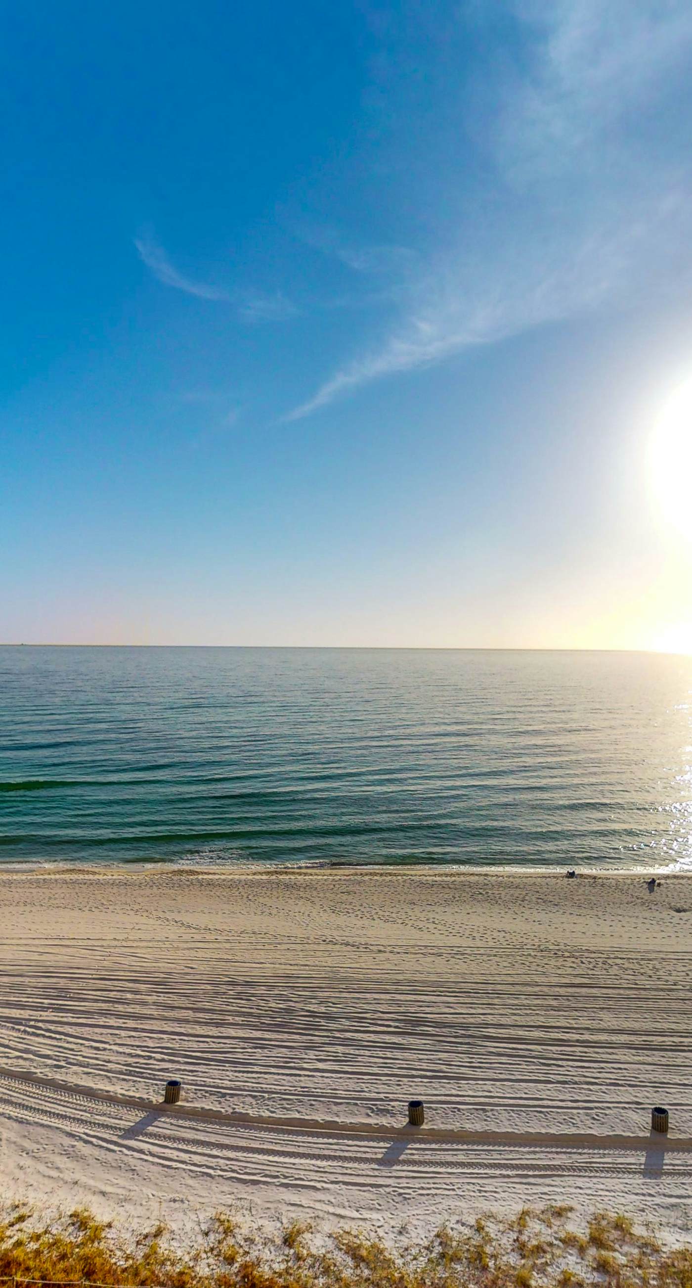 Lovely beachfront condo with Gulf views, pool & gym - steps to Pier Park