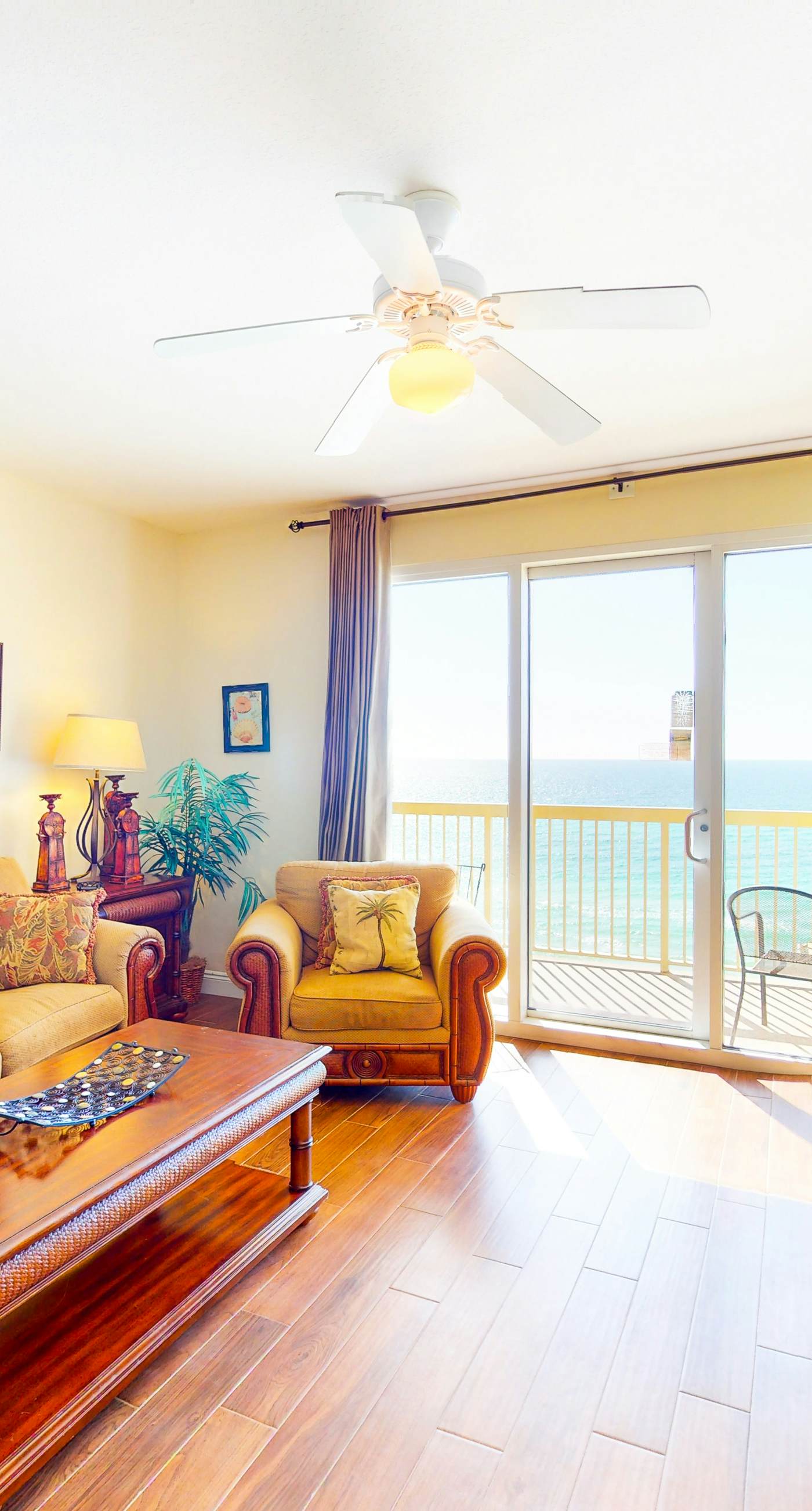 Lovely beachfront condo with Gulf views, pool & gym - steps to Pier Park