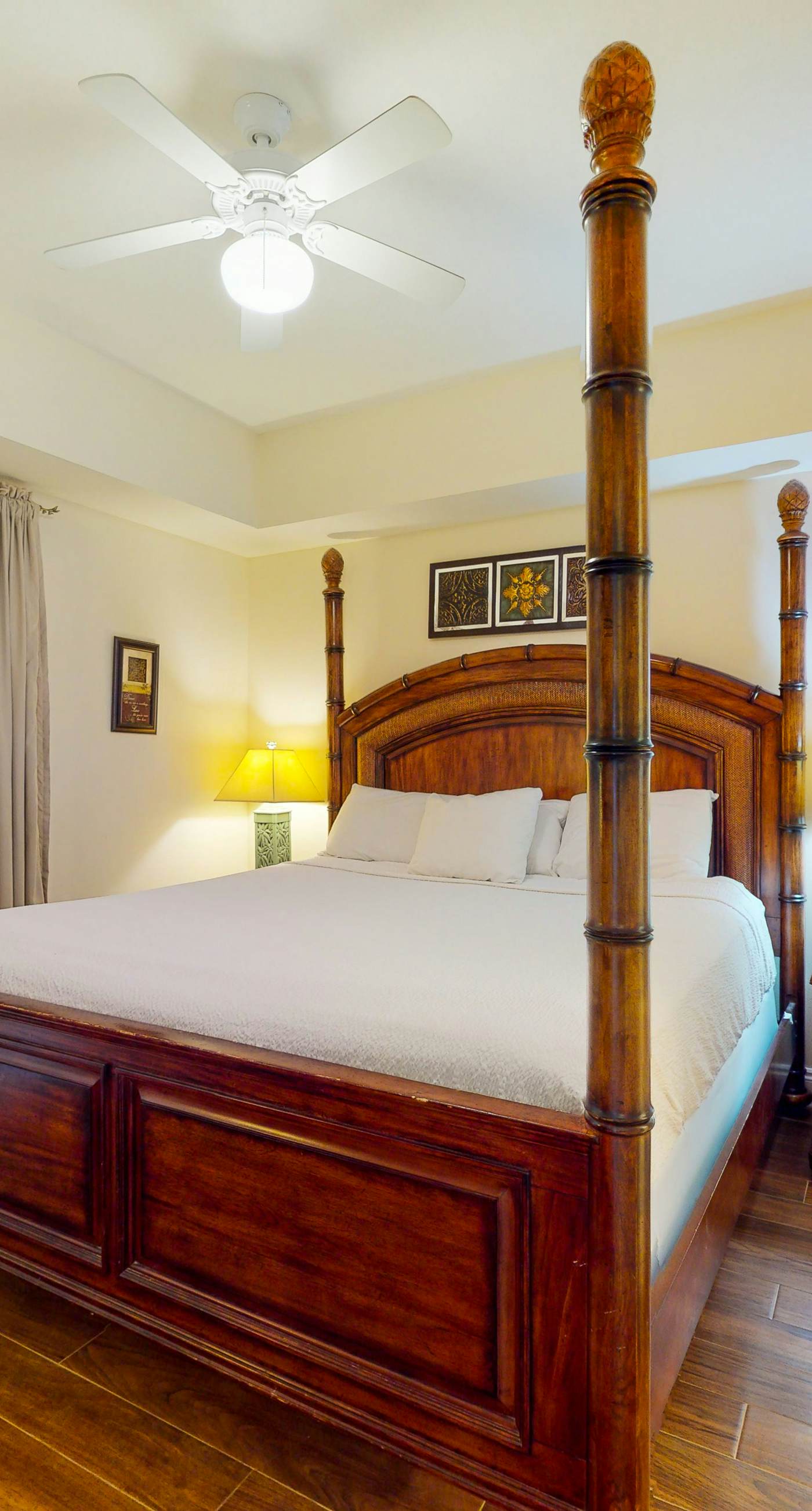 Lovely beachfront condo with Gulf views, pool & gym - steps to Pier Park