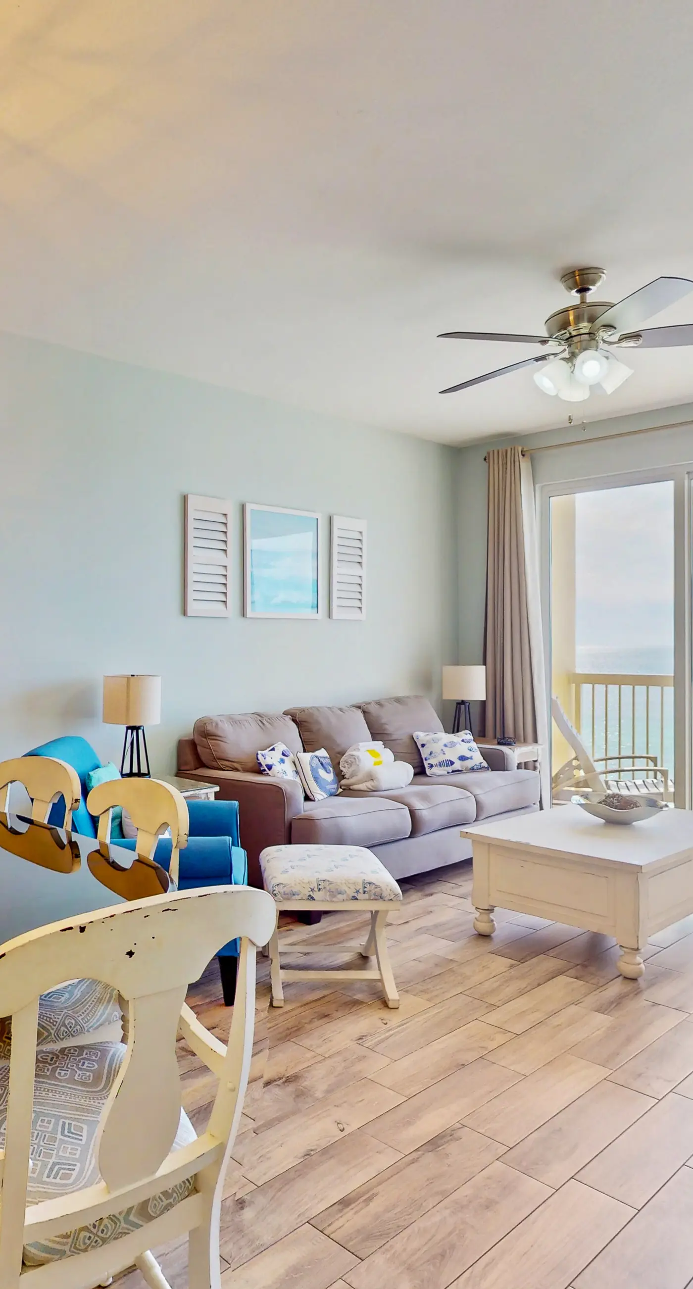 Beachfront condo with pool, gym, beach access, Gulf views, balcony, AC