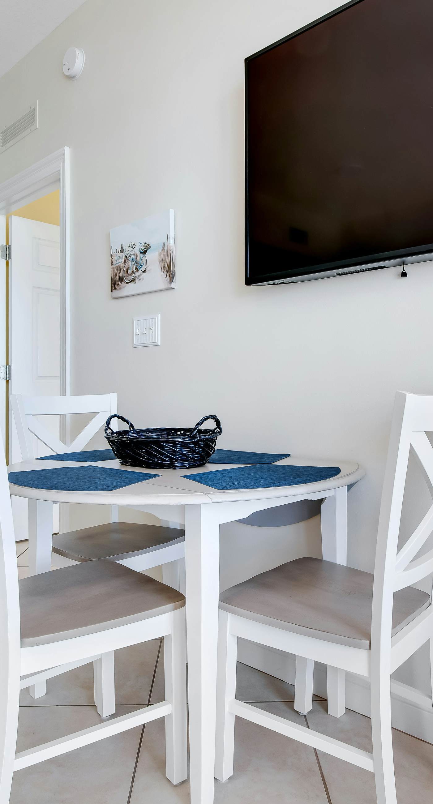 Cozy Calypso condo with balcony & view of the Gulf & Pool