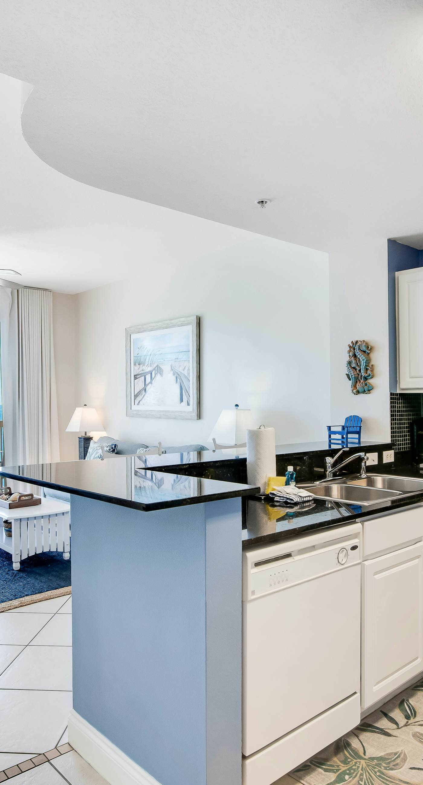 Cozy Calypso condo with balcony & view of the Gulf & Pool