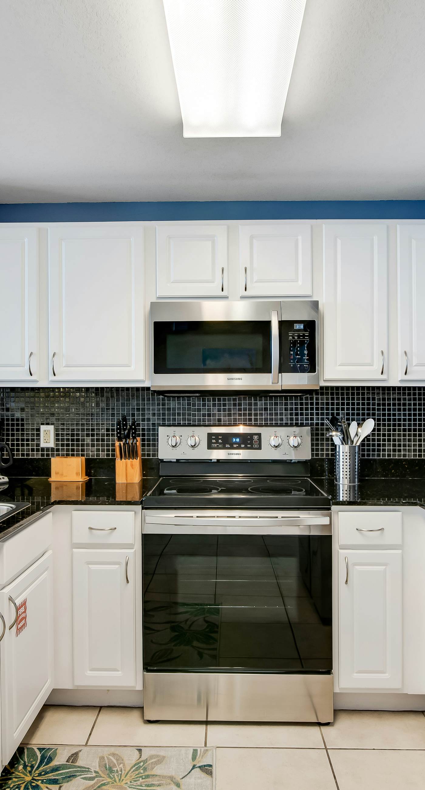 Cozy Calypso condo with balcony & view of the Gulf & Pool