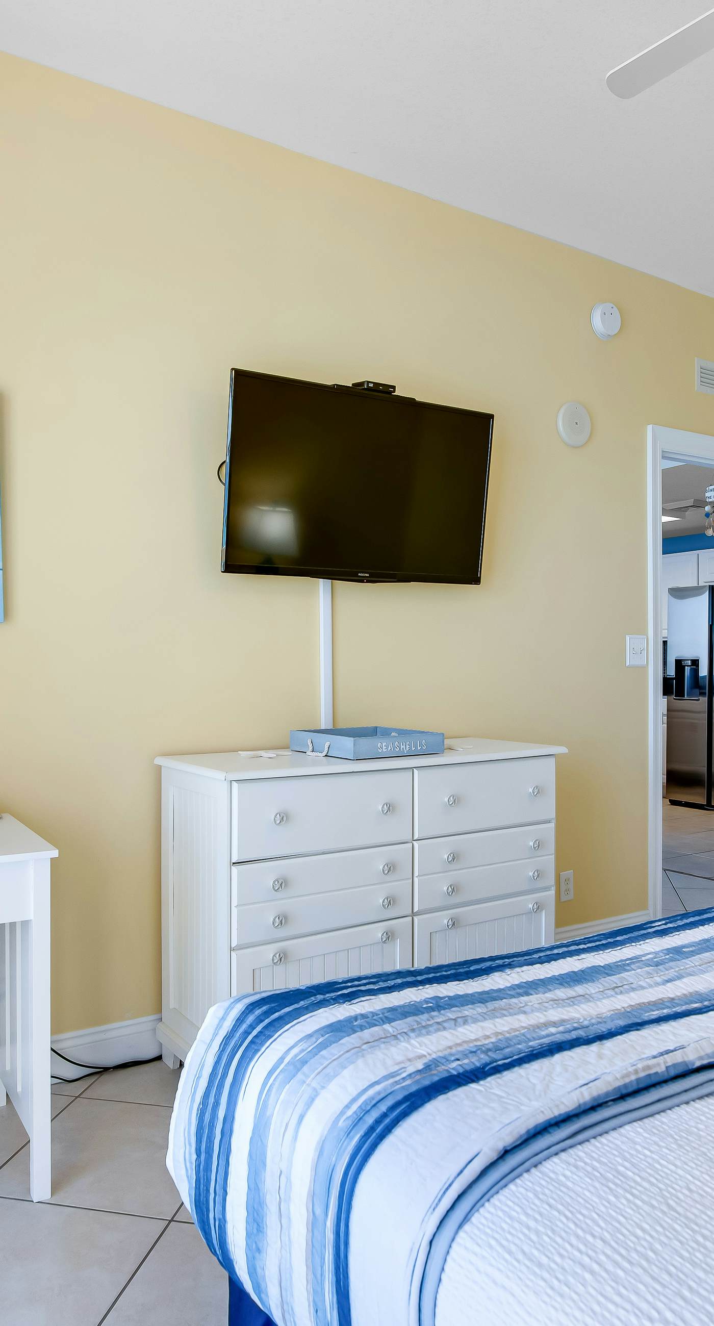 Cozy Calypso condo with balcony & view of the Gulf & Pool