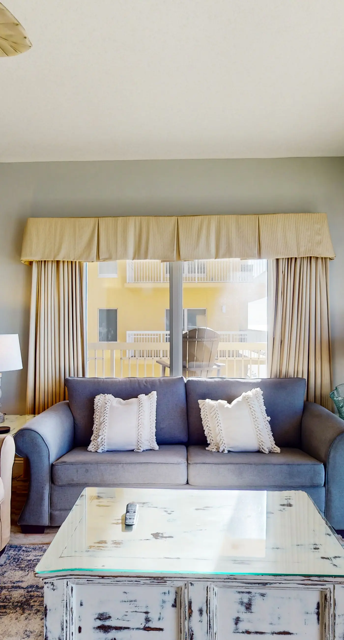 Beach-view, high-rise condo with pool - central location