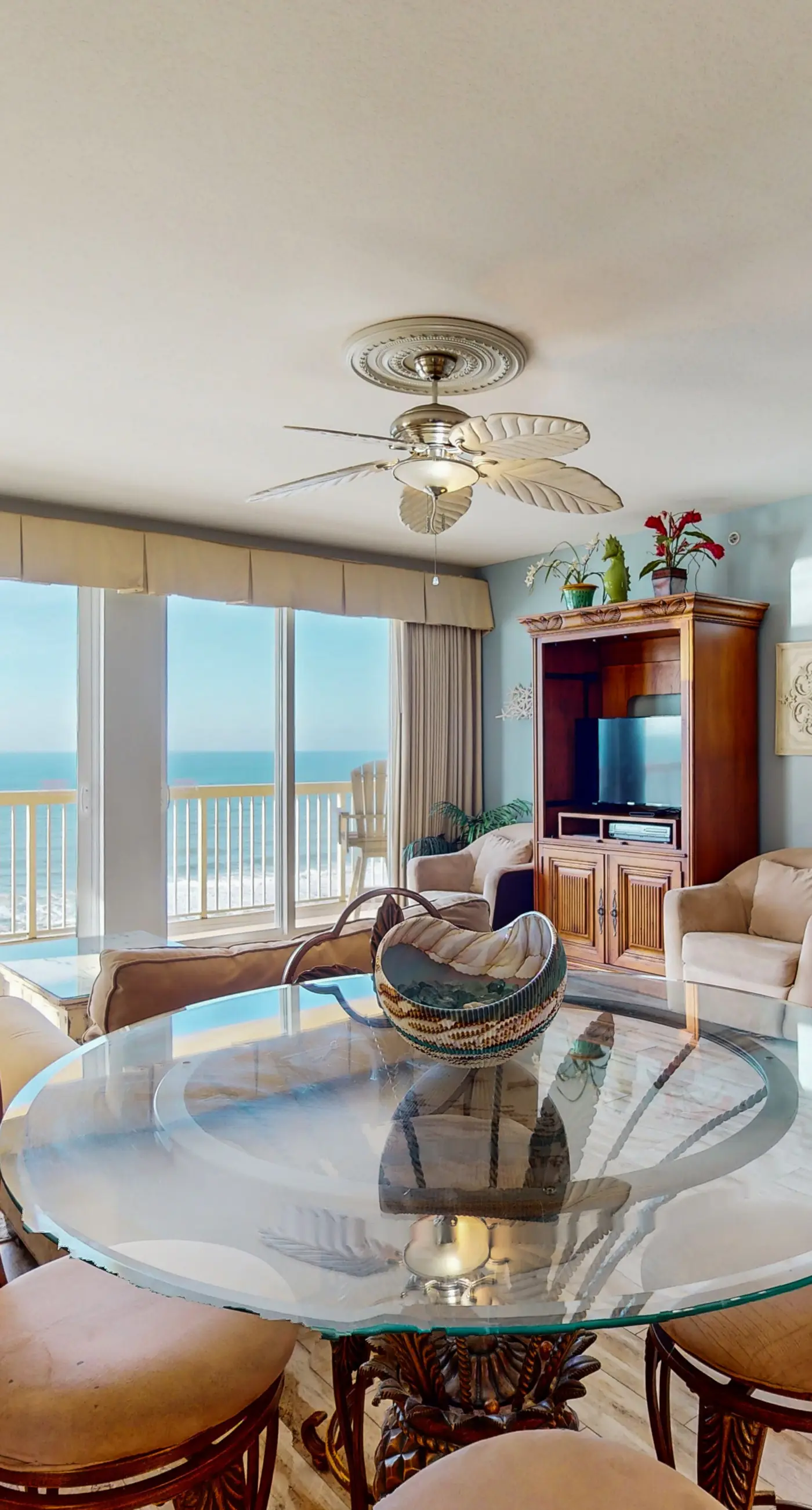 Beach-view, high-rise condo with pool - central location